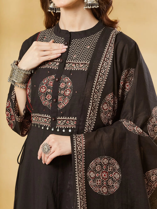 Black Floral Print Anarkali Kurta Sets With Dupatta