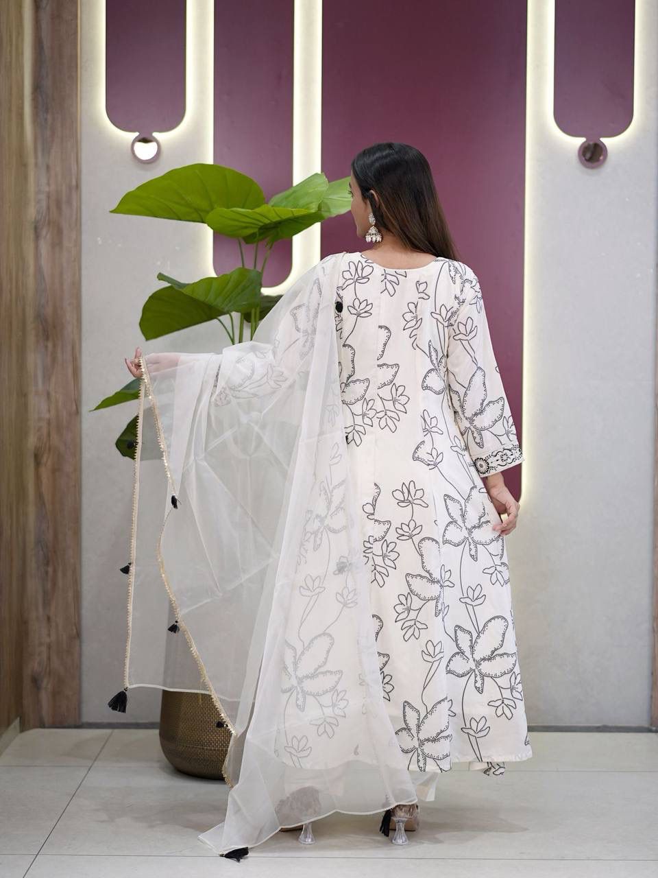 Effortless Modern Grace: Premium French Crepe Digital Printed Anarkali Suit Set with Organza Lace Dupatta