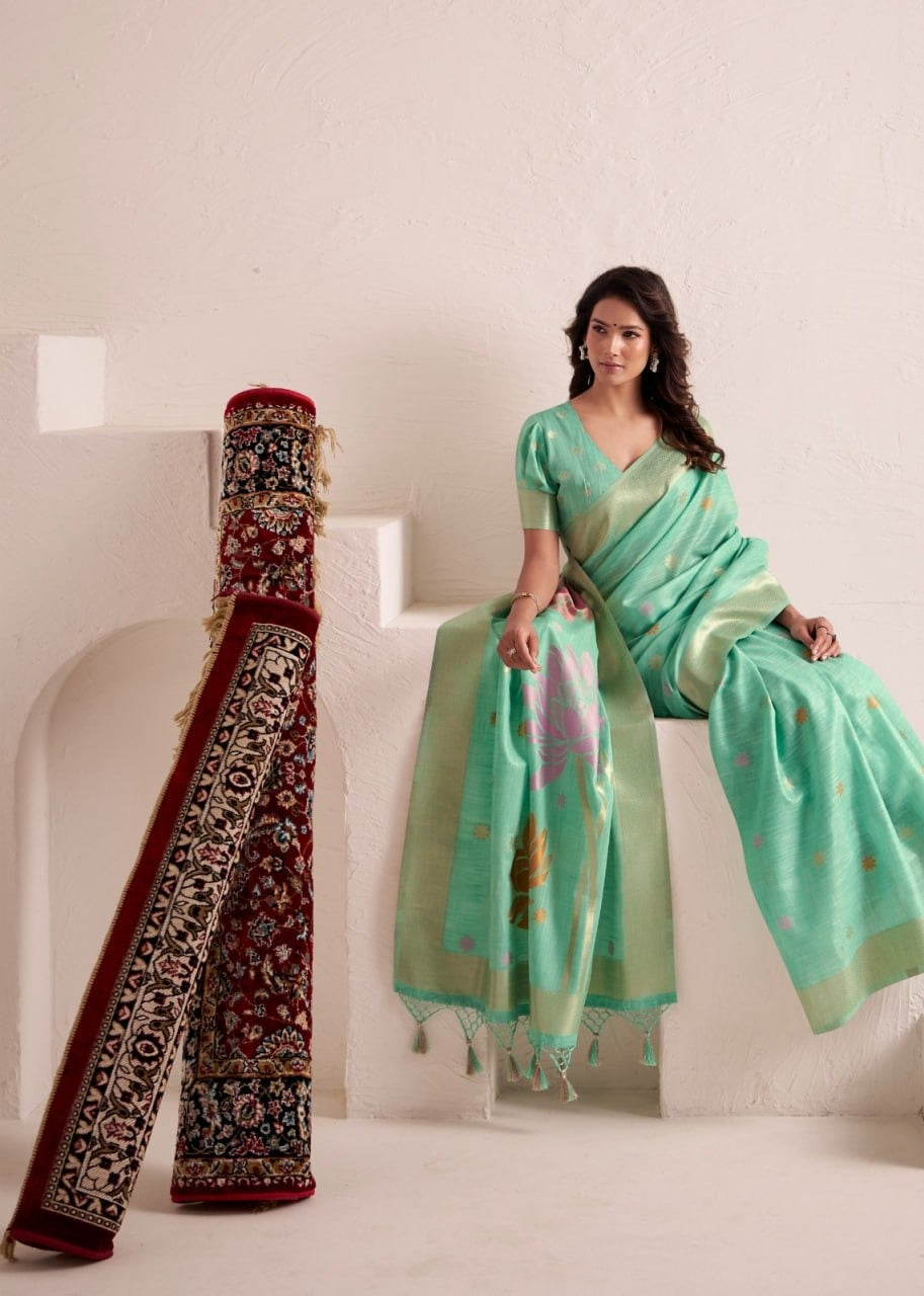 Dynamic Silk: Soft Linen Saree with Rich Jacquard Pallu & Matching Blouse Piece