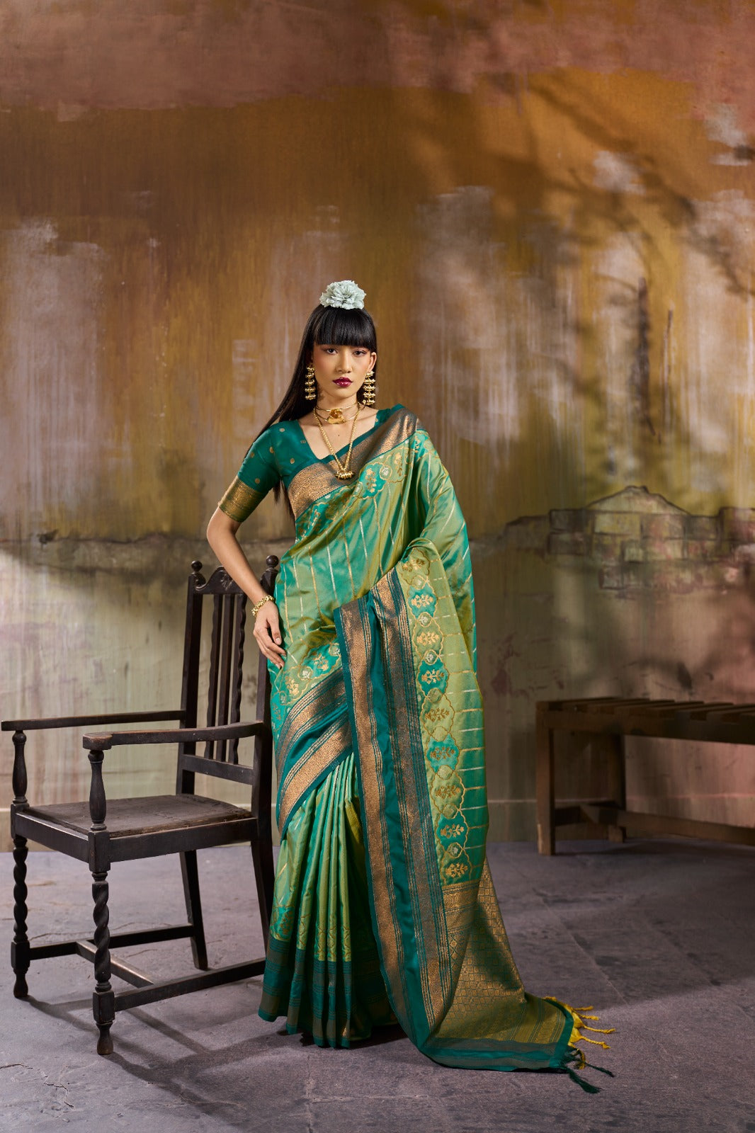 Premium Handloom Silk Saree with Pochampally Weave & Intricate Zari Pallu
