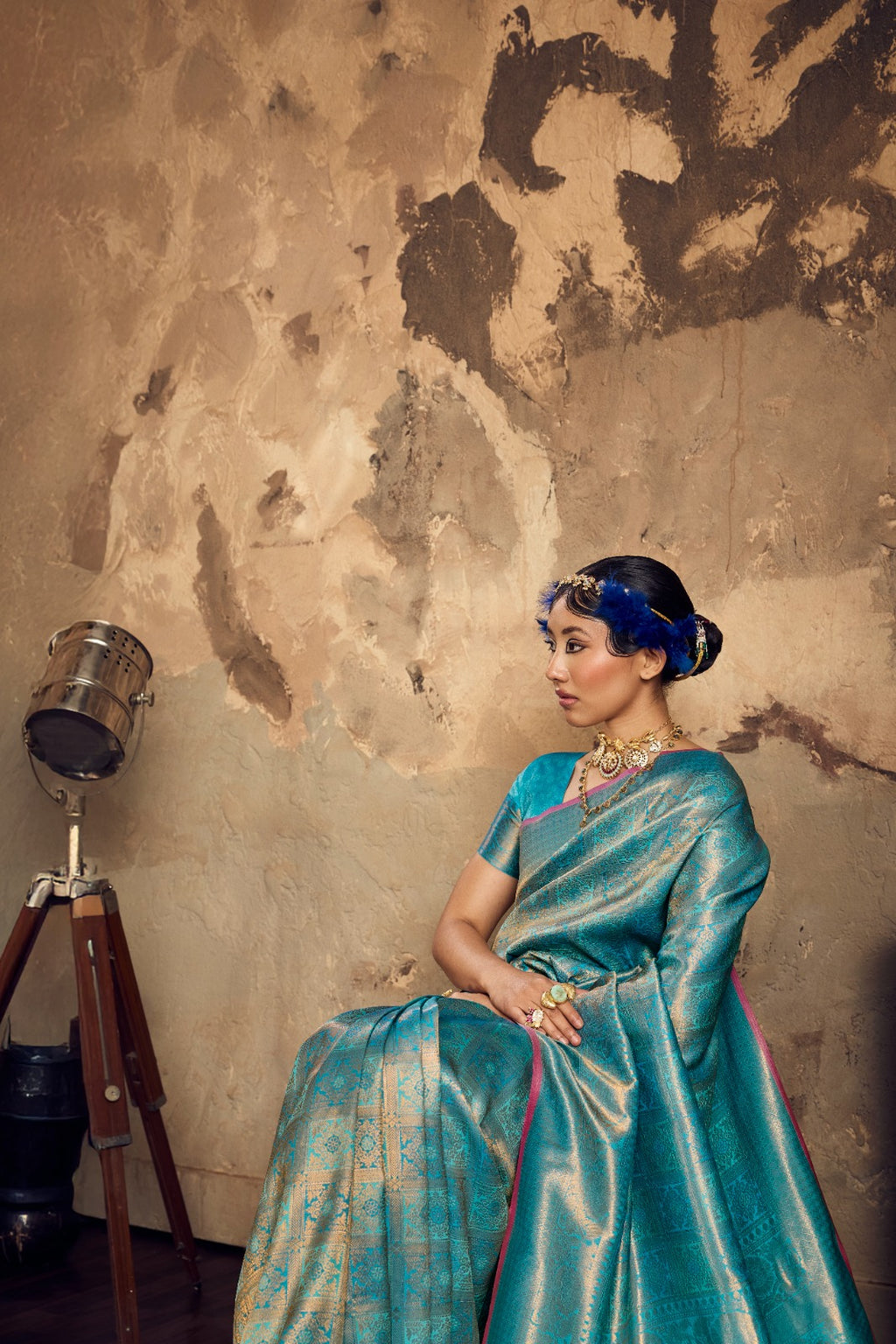 Ethereal Handloom Silk Saree with Intricate Weaving & Unstitched Blouse Piece