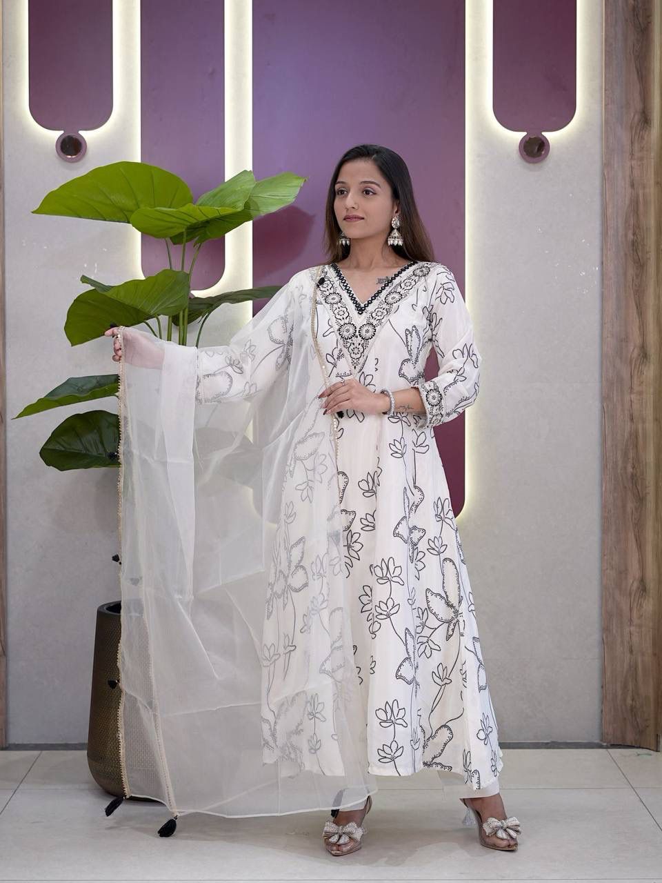 Effortless Modern Grace: Premium French Crepe Digital Printed Anarkali Suit Set with Organza Lace Dupatta