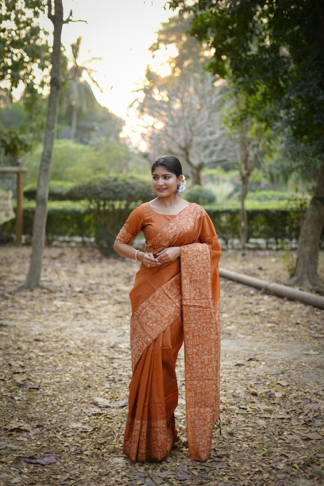 Royal Handloom Raw Silk Saree with Gala Border Detail & Running Blouse Piece