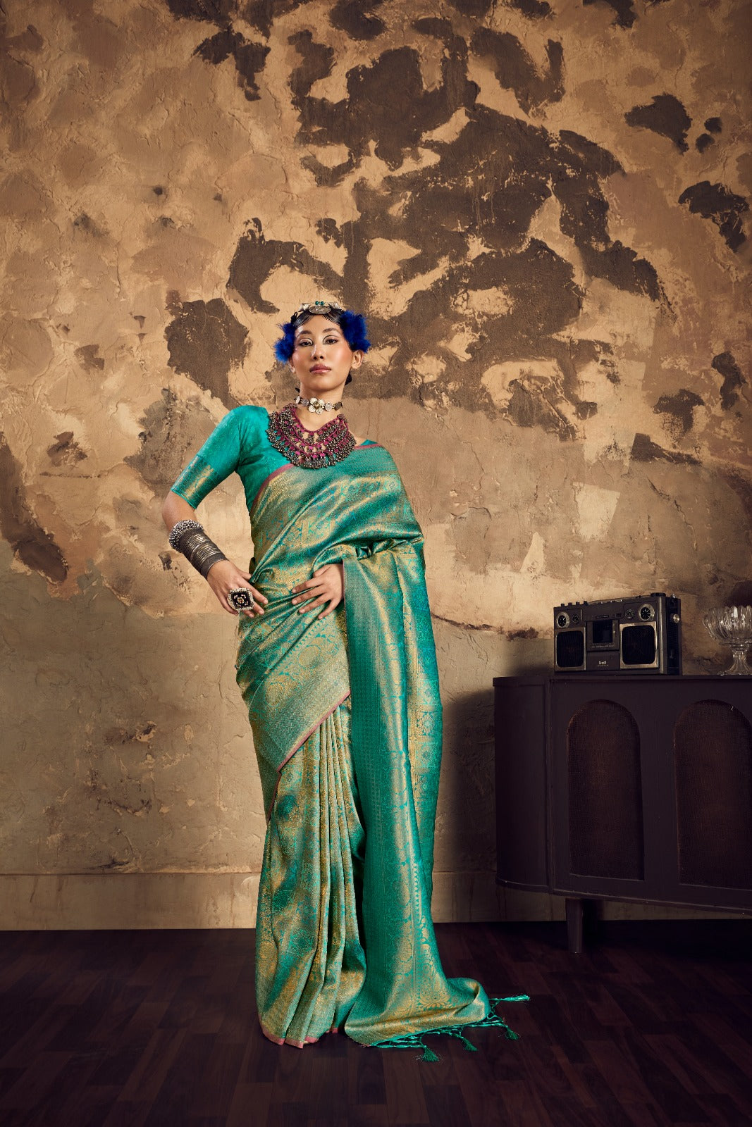 Ethereal Handloom Silk Saree with Intricate Weaving & Unstitched Blouse Piece