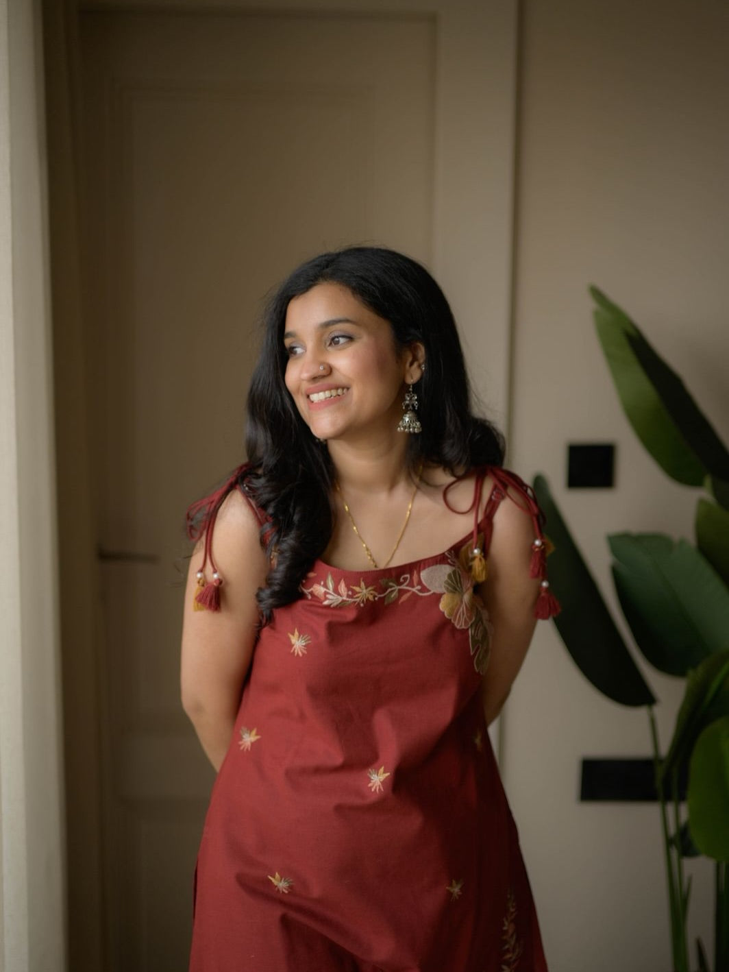 Effortless Glamour Meets Modern Charm: Heavily Embroidered Cotton Flex Sleeveless Kurta & Pant Set