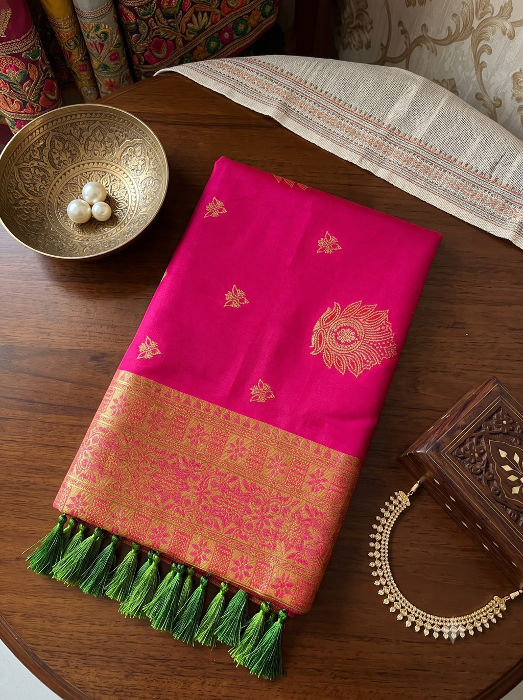 Royal Silk Saree with Traditional Woven Contrast Zari Border & Elegant Pallu