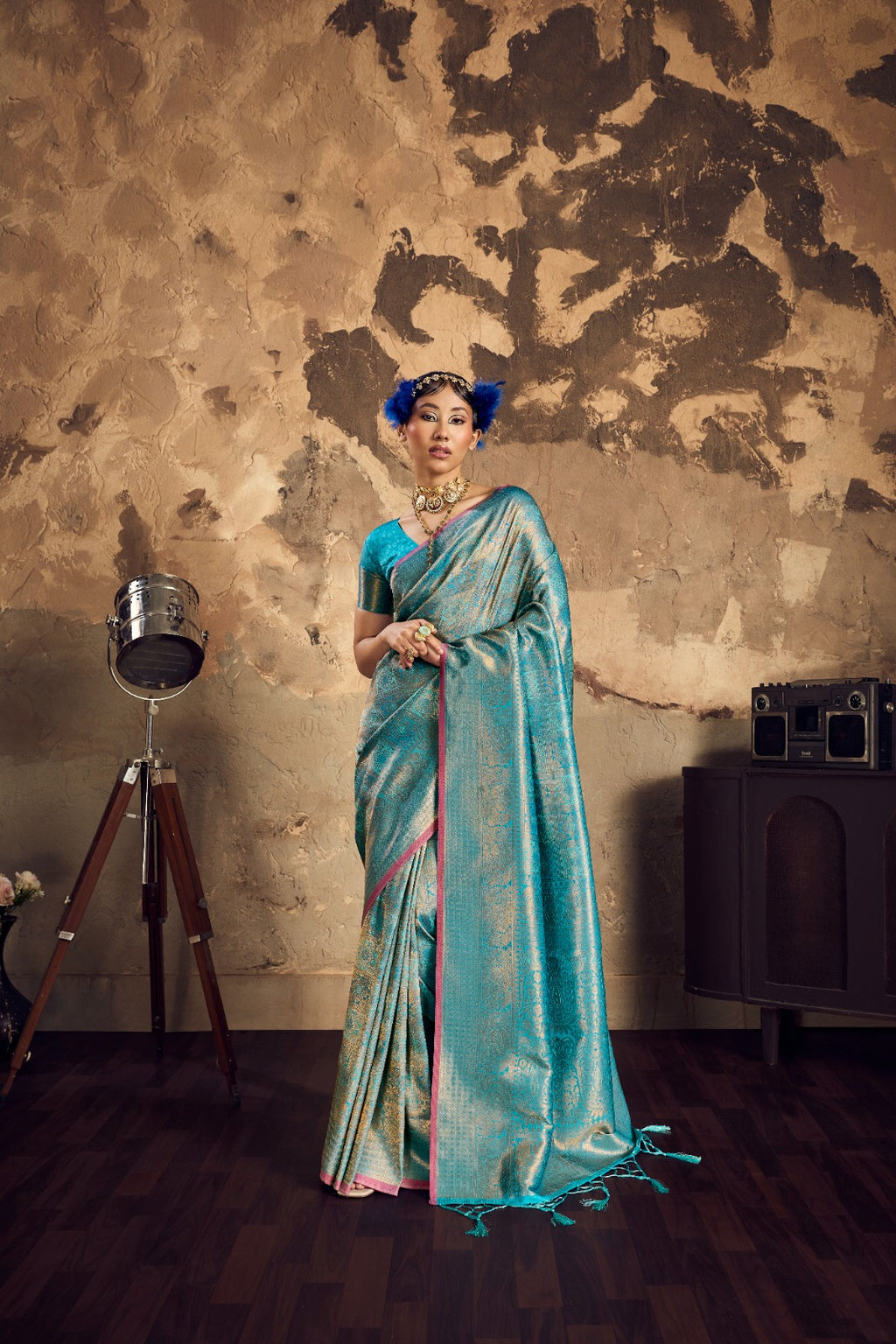 Ethereal Handloom Silk Saree with Intricate Weaving & Unstitched Blouse Piece