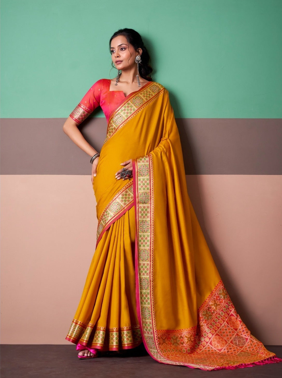 Pure Elegance: Premium Patola Silk Saree with Zari Border & Unstitched Blouse