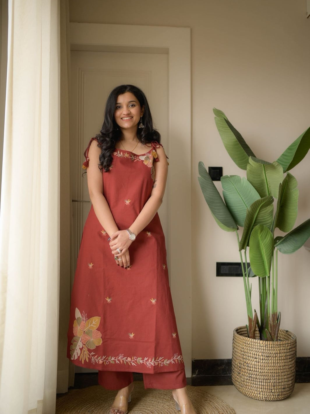 Effortless Glamour Meets Modern Charm: Heavily Embroidered Cotton Flex Sleeveless Kurta & Pant Set