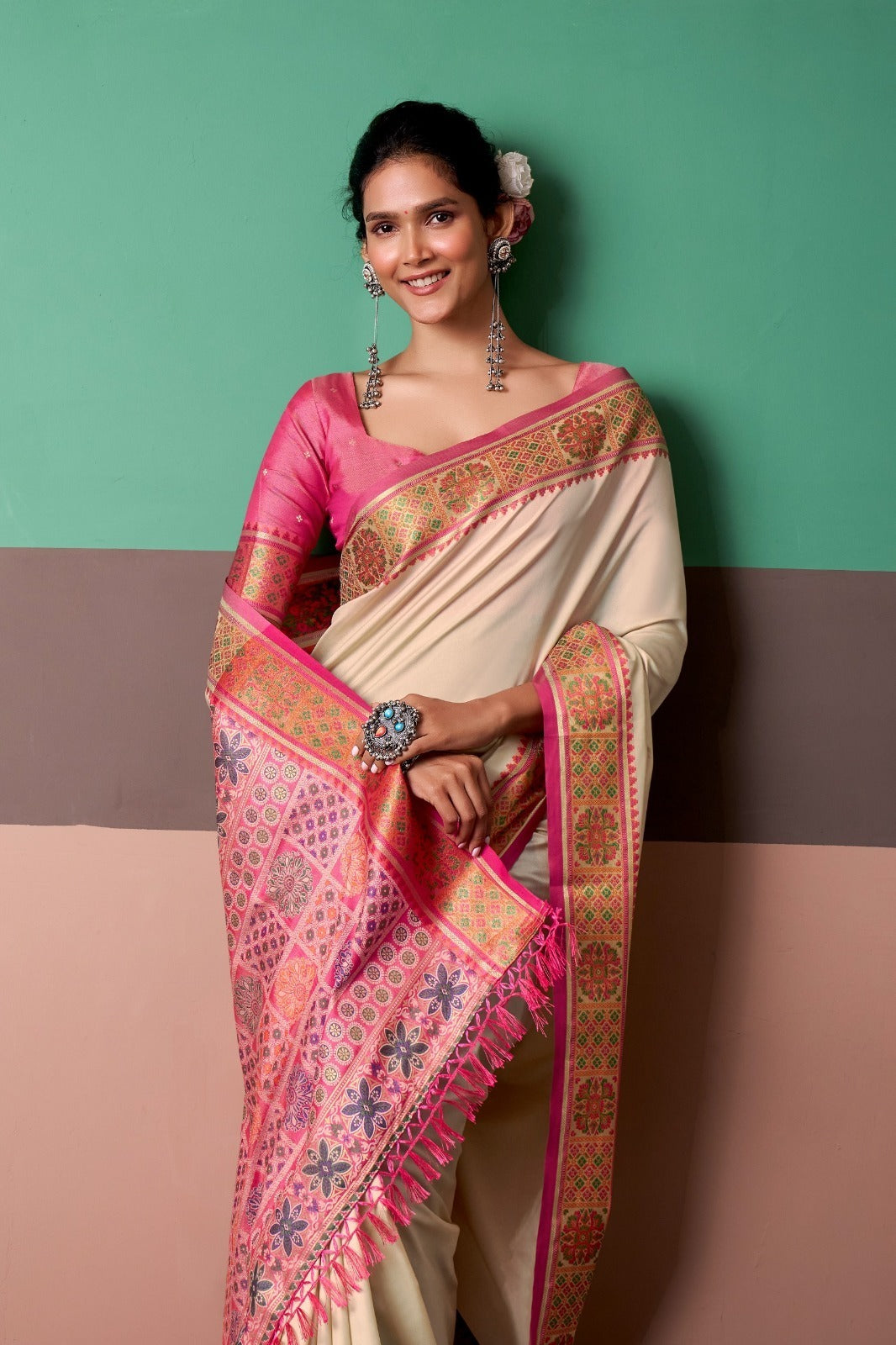 Pure Elegance: Premium Patola Silk Saree with Zari Border & Unstitched Blouse