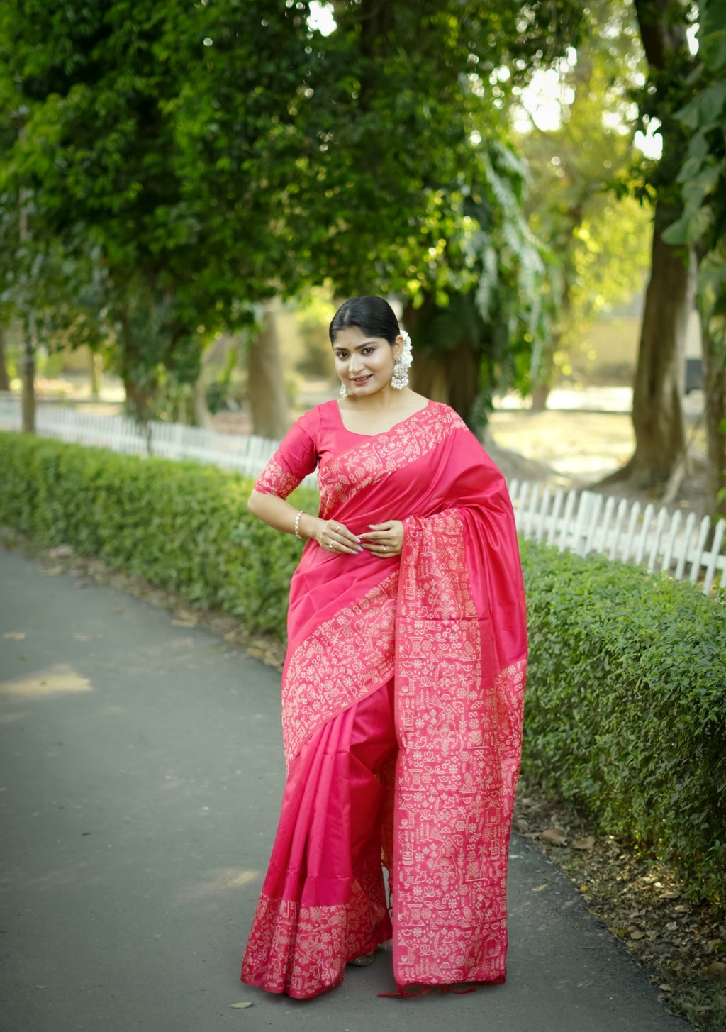 Royal Handloom Raw Silk Saree with Gala Border Detail & Running Blouse Piece