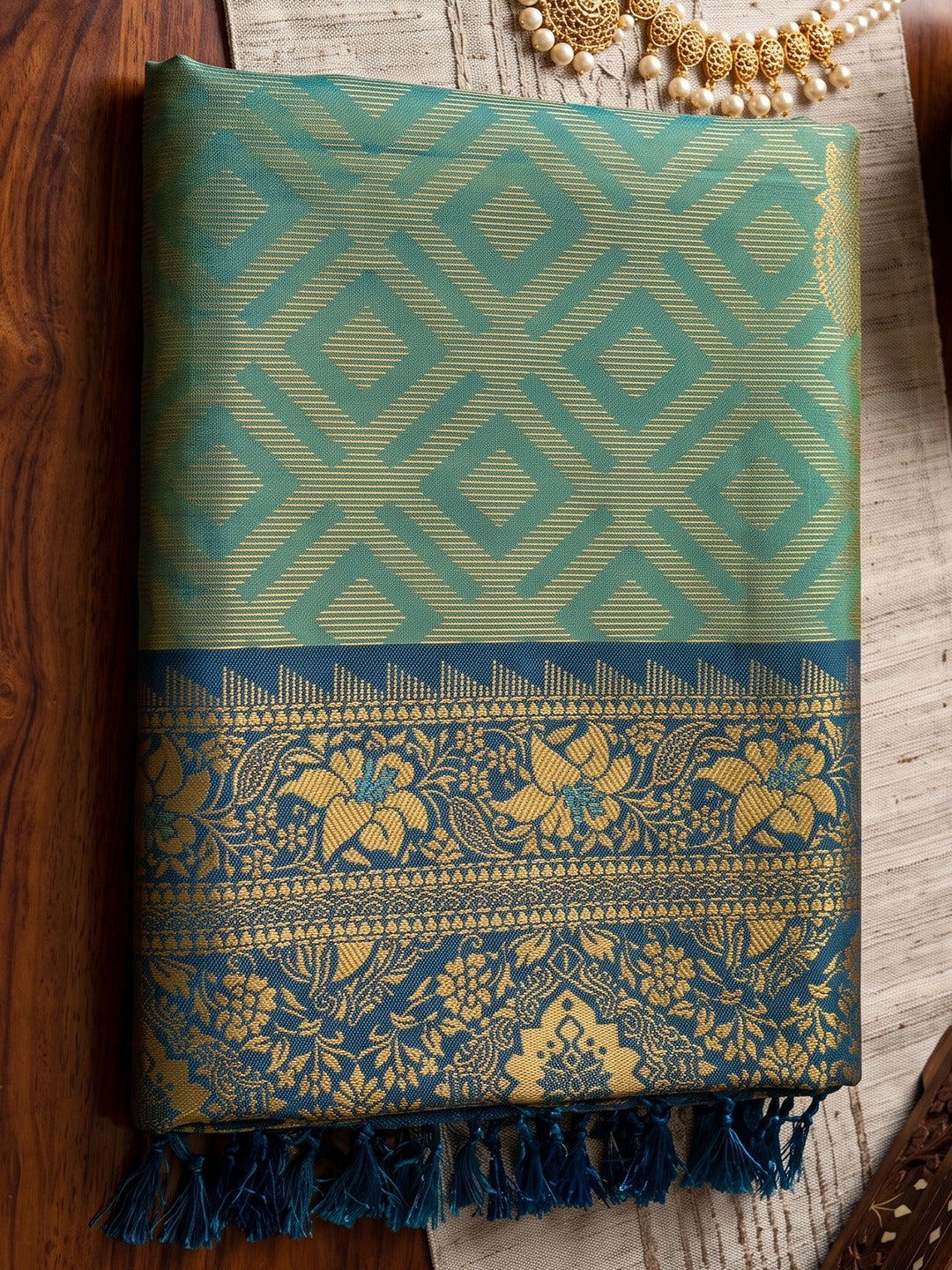 Rich Zari Woven Silk Blend Saree with Contrast Border & Designer Pallu
