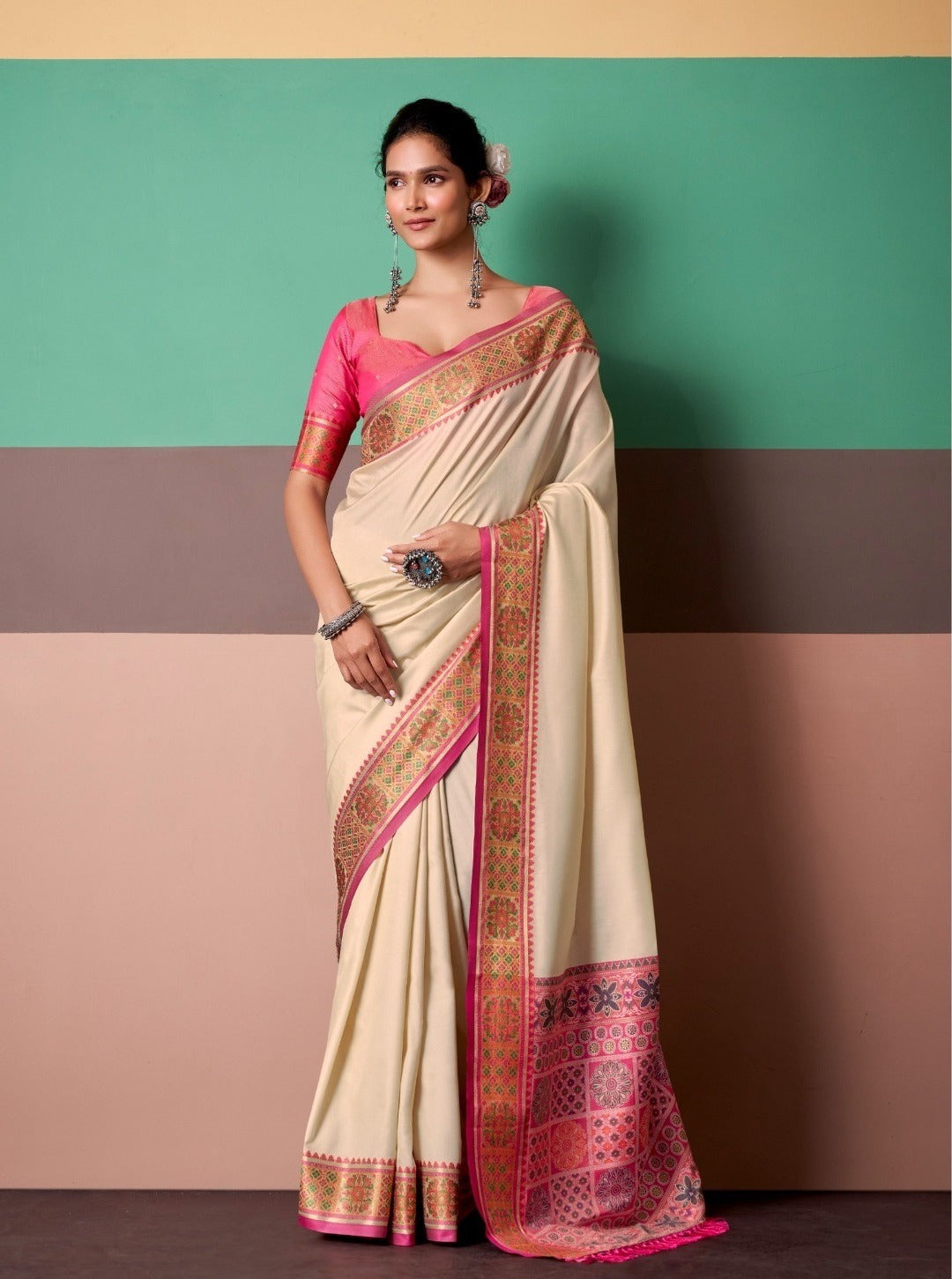 Pure Elegance: Premium Patola Silk Saree with Zari Border & Unstitched Blouse