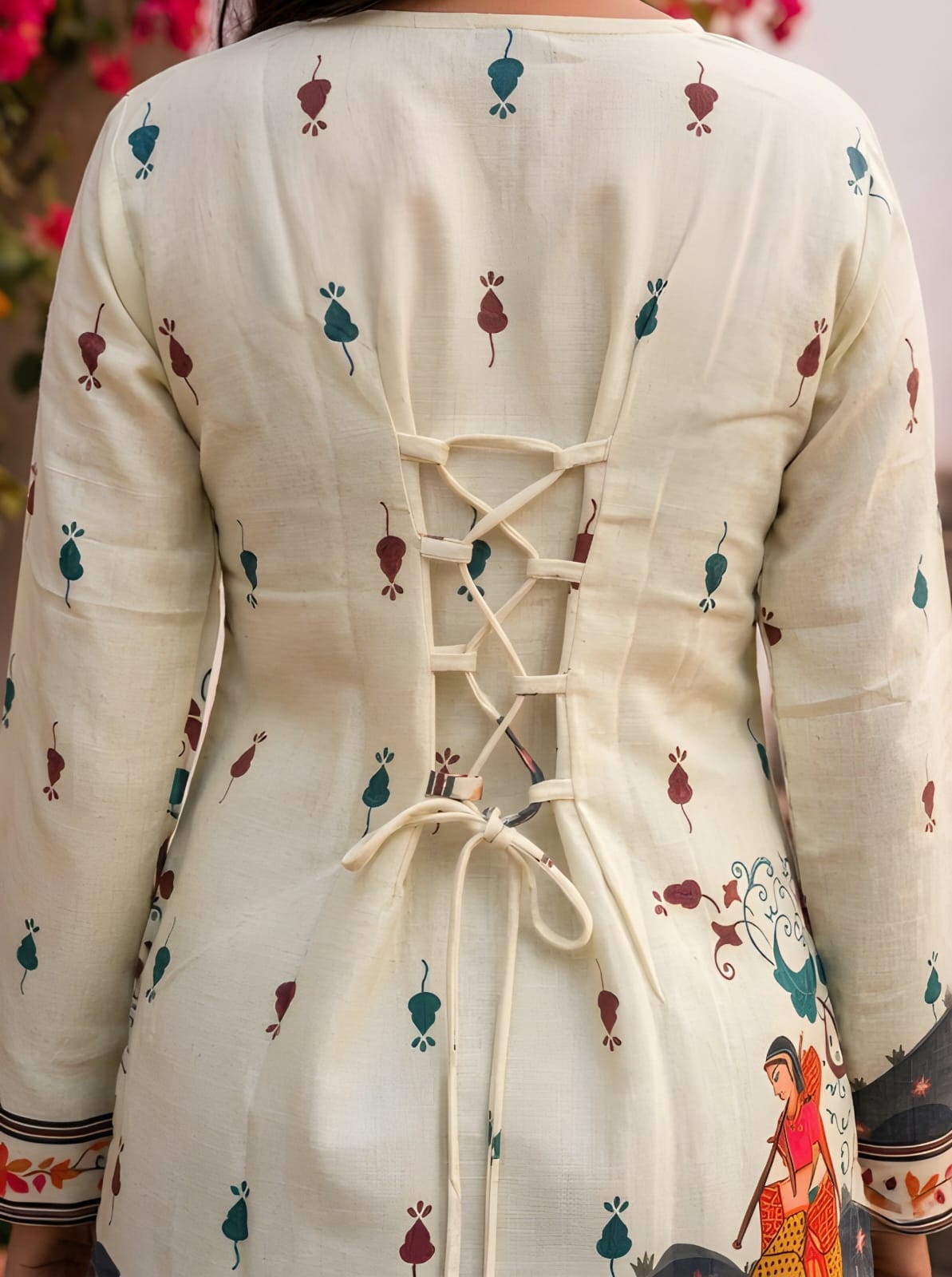 Classic Heritage: Cream Pure Cotton Kalamkari V-Neck Tunic