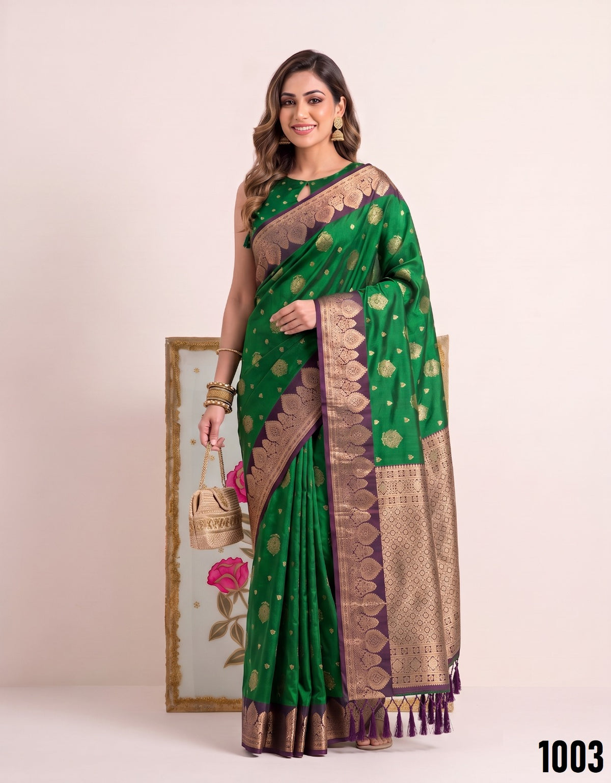 Royal Silk Saree with Traditional Woven Contrast Zari Border & Elegant Pallu