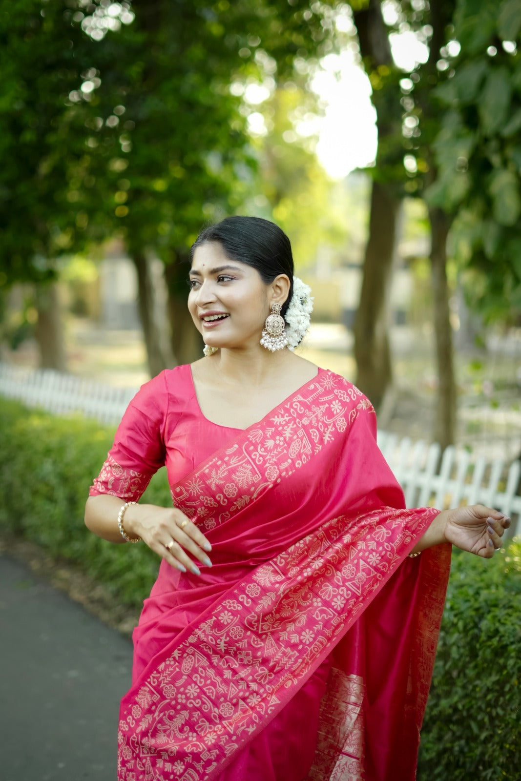 Royal Handloom Raw Silk Saree with Gala Border Detail & Running Blouse Piece