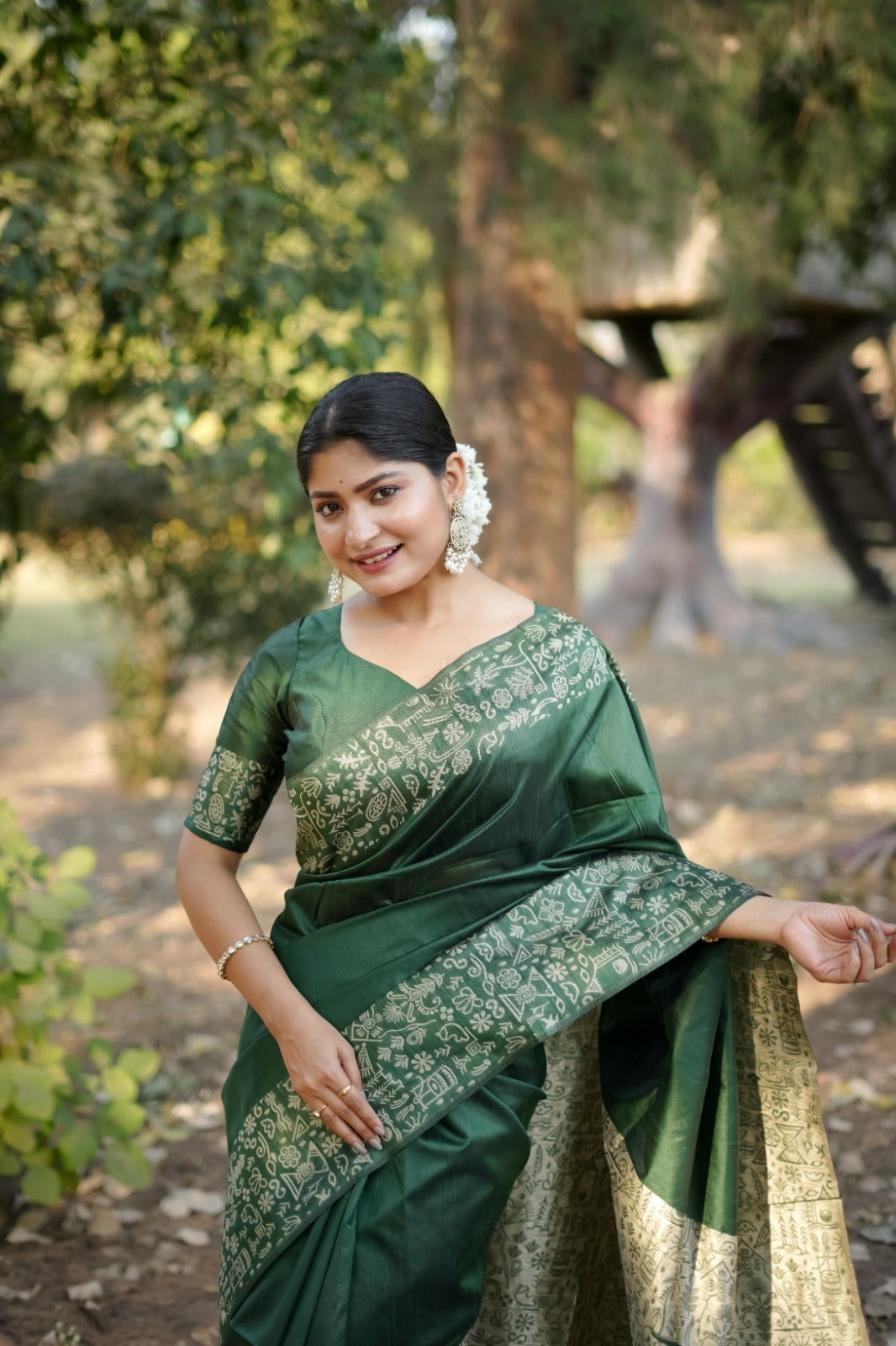 Royal Handloom Raw Silk Saree with Gala Border Detail & Running Blouse Piece