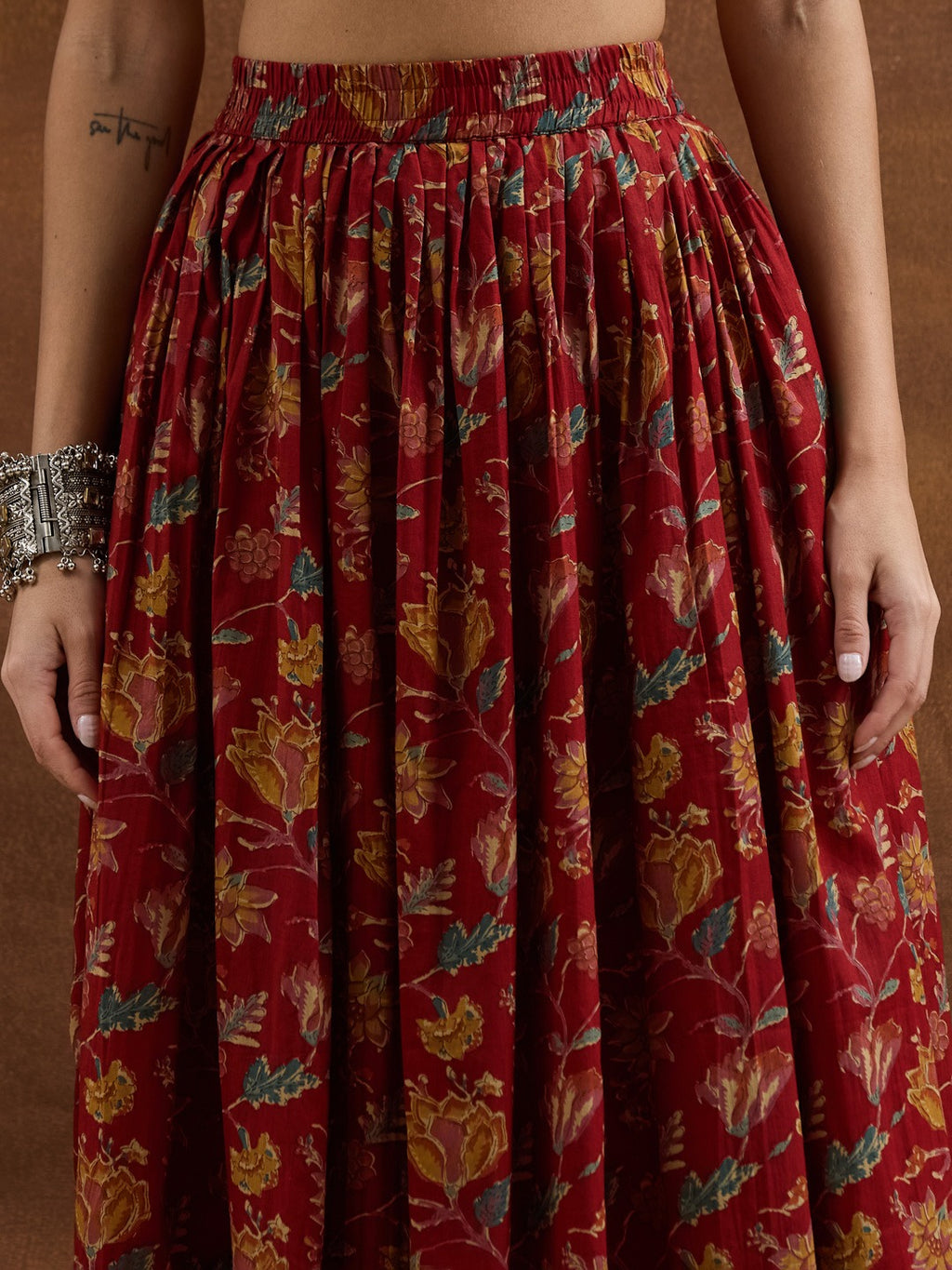 Red Floral Printed Cotton Straight Kurti Skirt & Dupatta Set