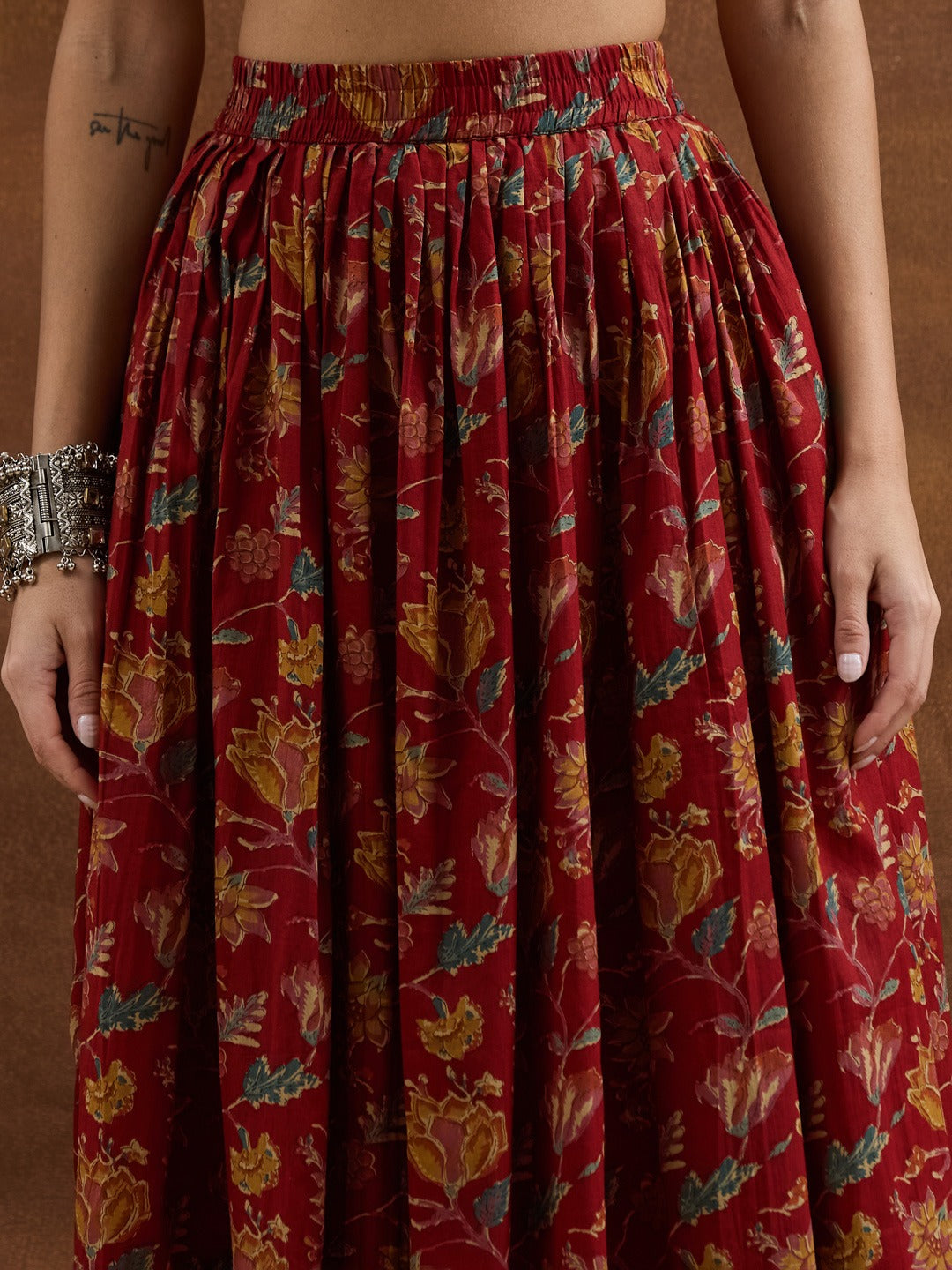 Red Floral Printed Cotton Straight Kurti Skirt & Dupatta Set