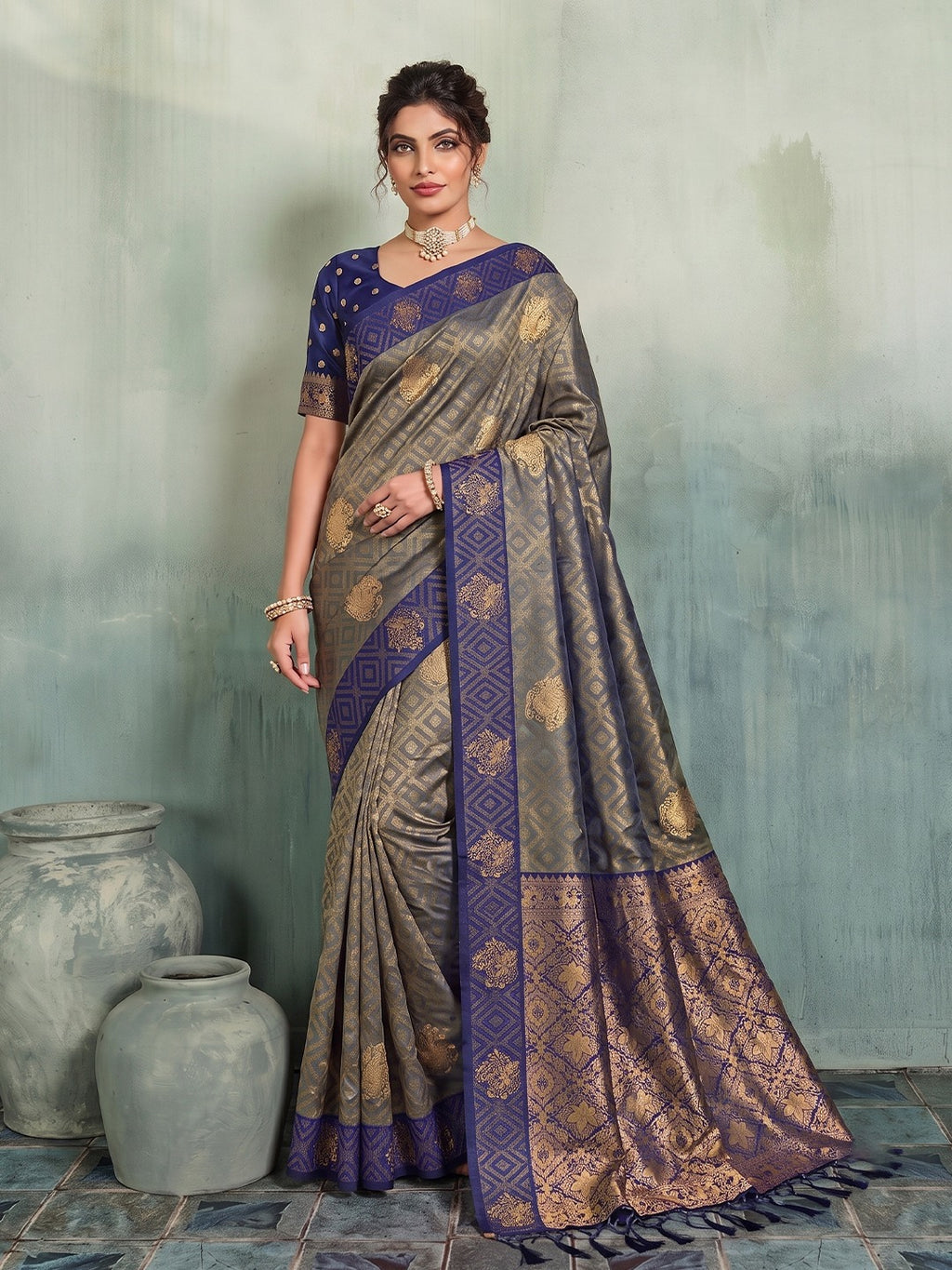 Rich Zari Woven Silk Blend Saree with Contrast Border & Designer Pallu