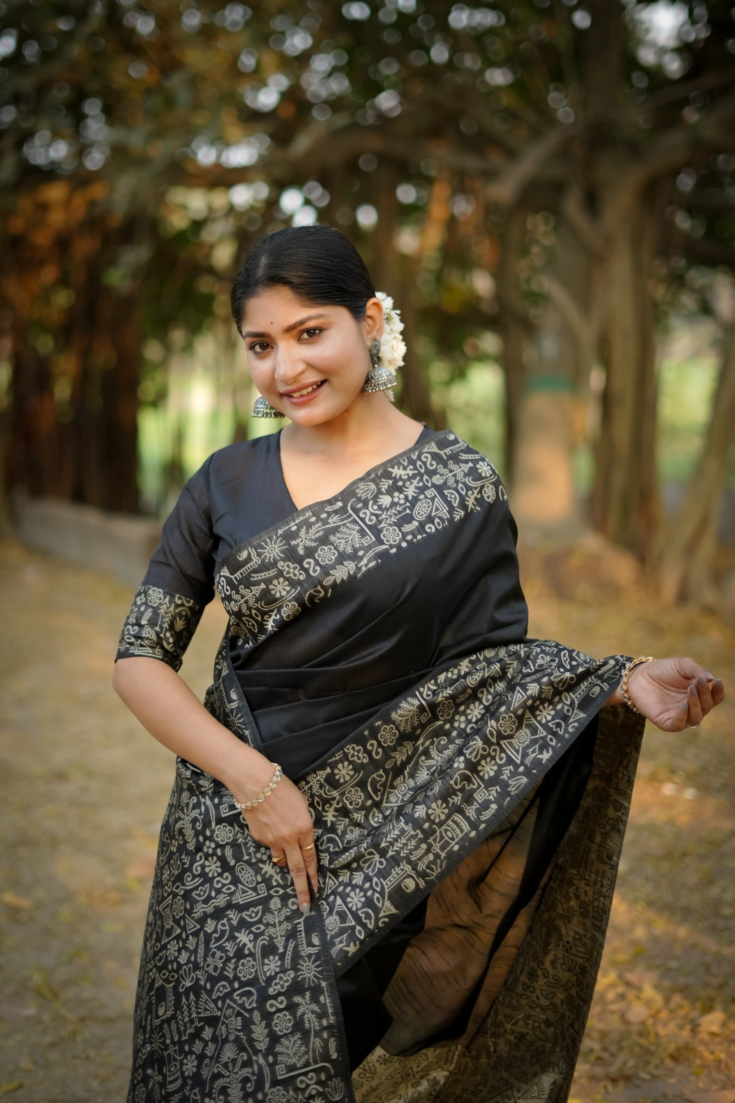 Royal Handloom Raw Silk Saree with Gala Border Detail & Running Blouse Piece