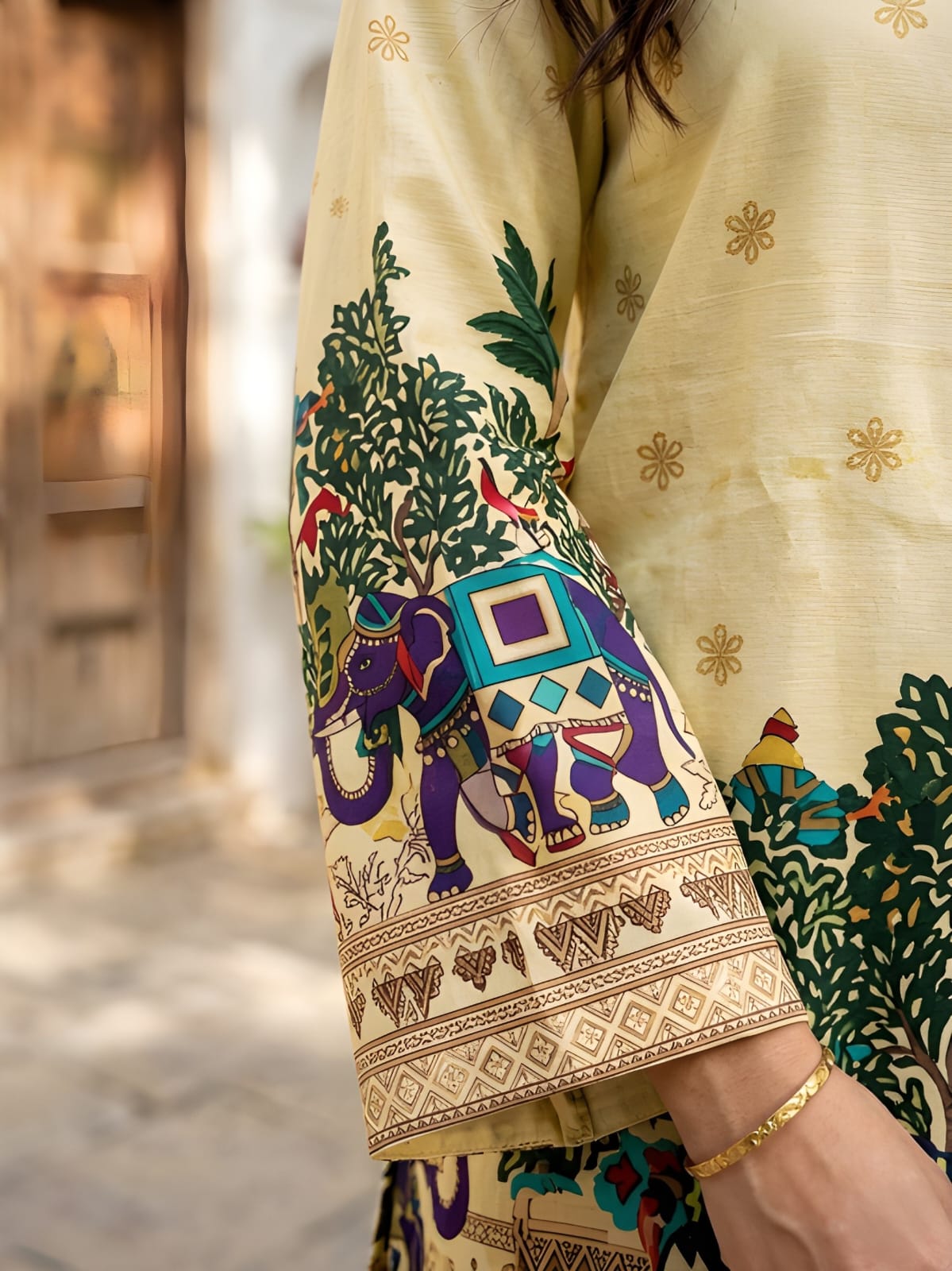 Radiant Heritage: Off-White Cotton Kalamkari Tunic with Yellow Glow