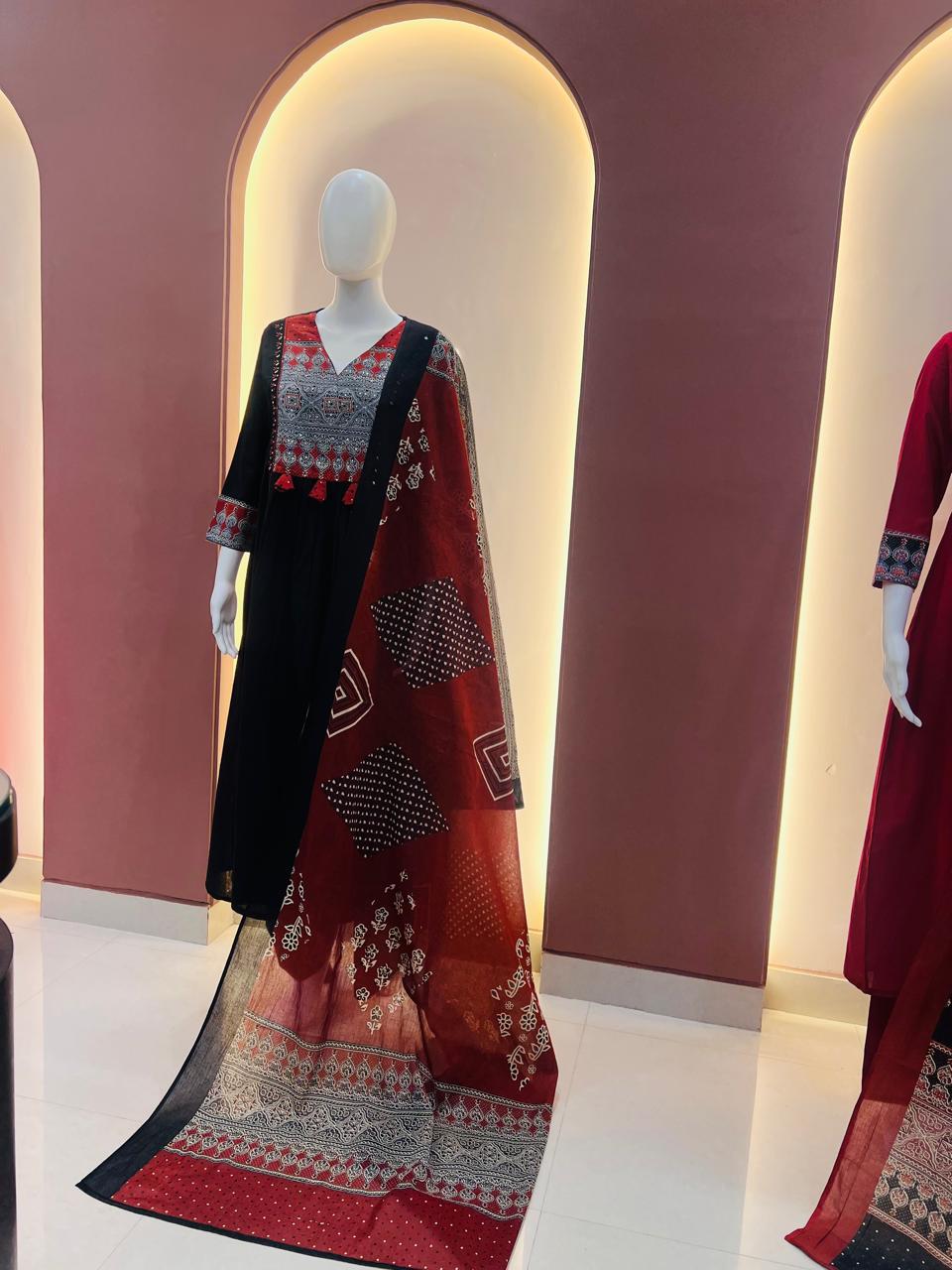Steal the Spotlight: Handcrafted Mirror-Work Anarkali Kurta Set in Pure Cotton