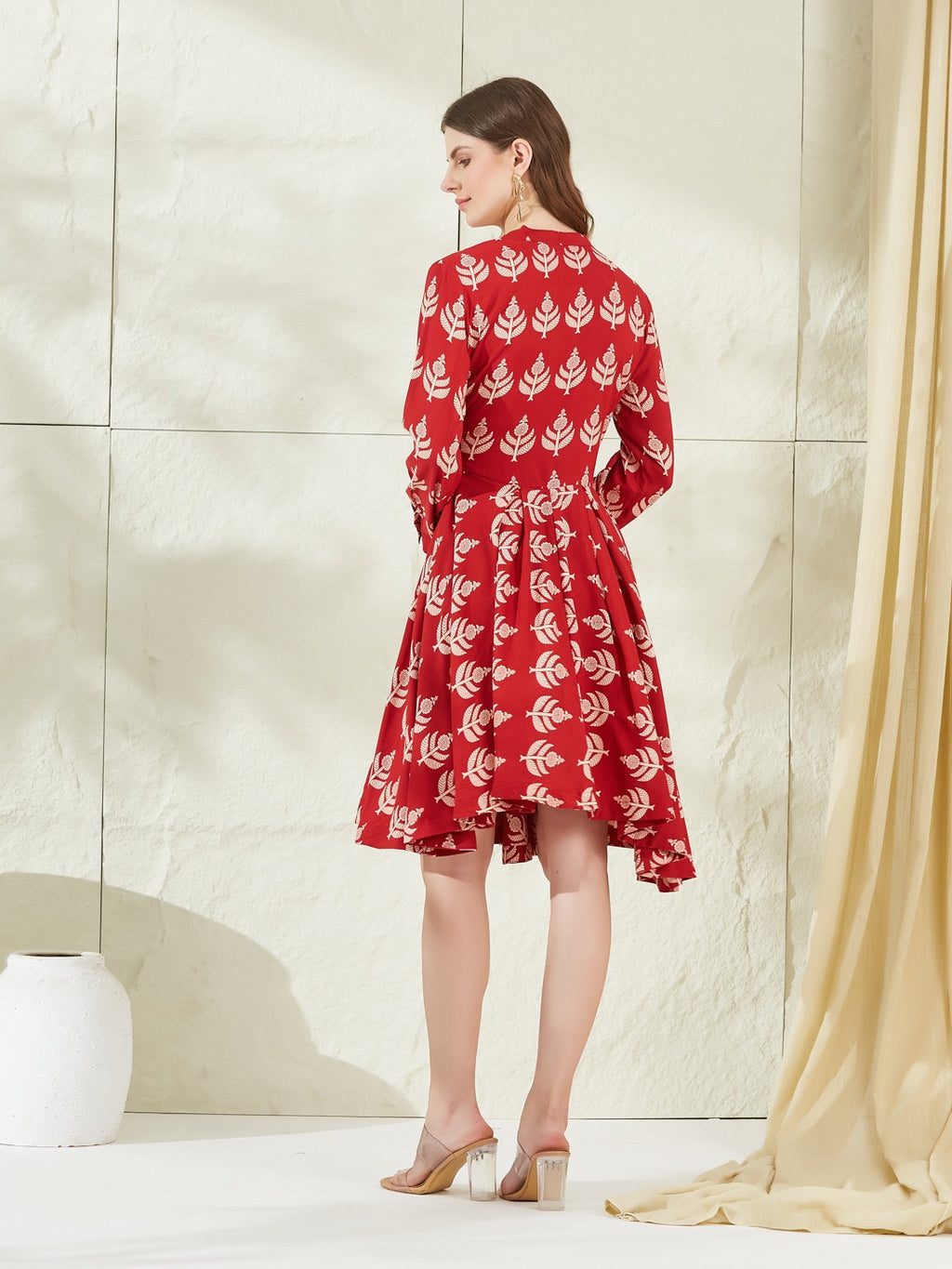 Red Boat Neck Viscose Rayon Knee-Length Dress