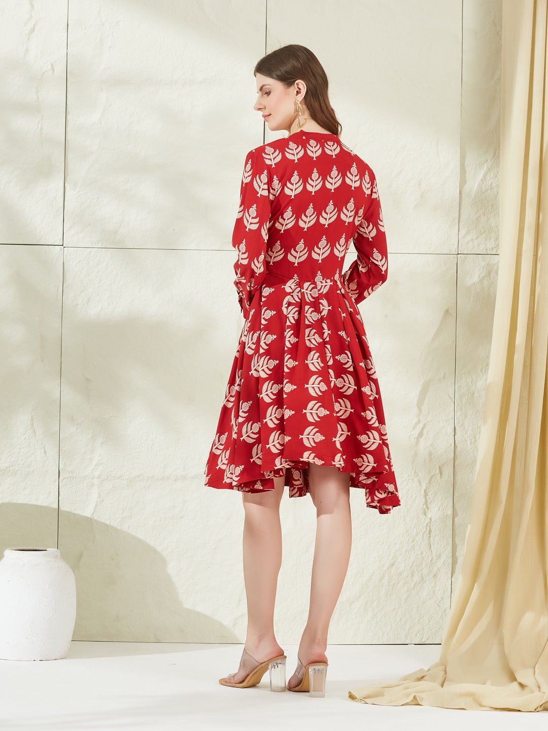 Red Boat Neck Viscose Rayon Knee-Length Dress