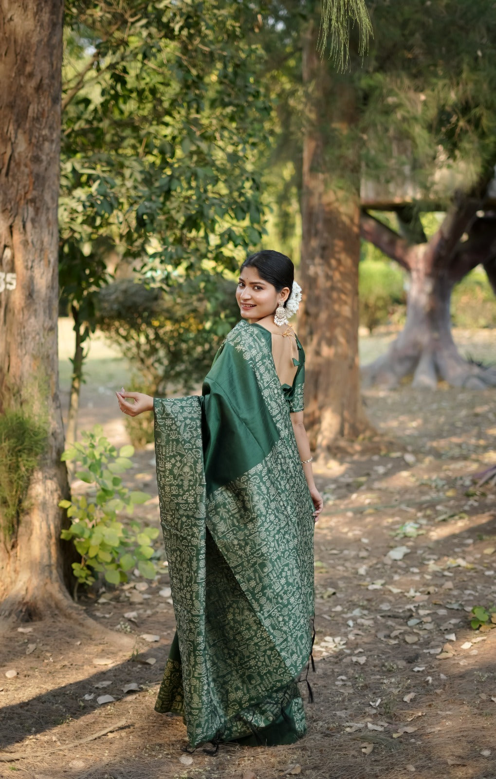 Royal Handloom Raw Silk Saree with Gala Border Detail & Running Blouse Piece