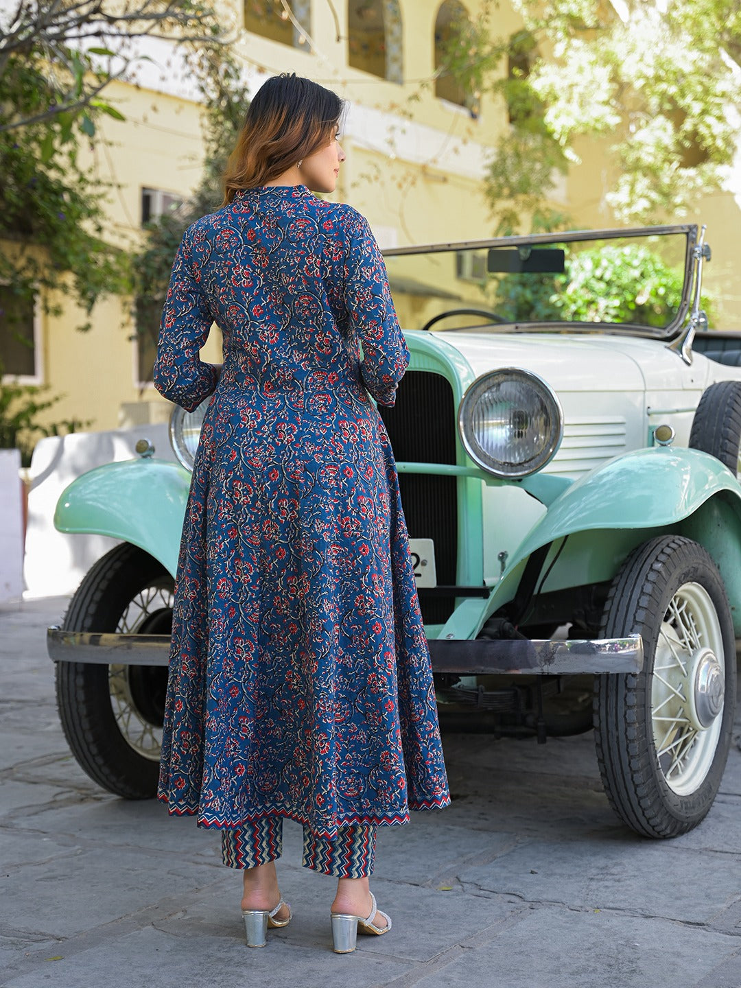 Multicolor Floral Print Kurta Pant With Dupatta