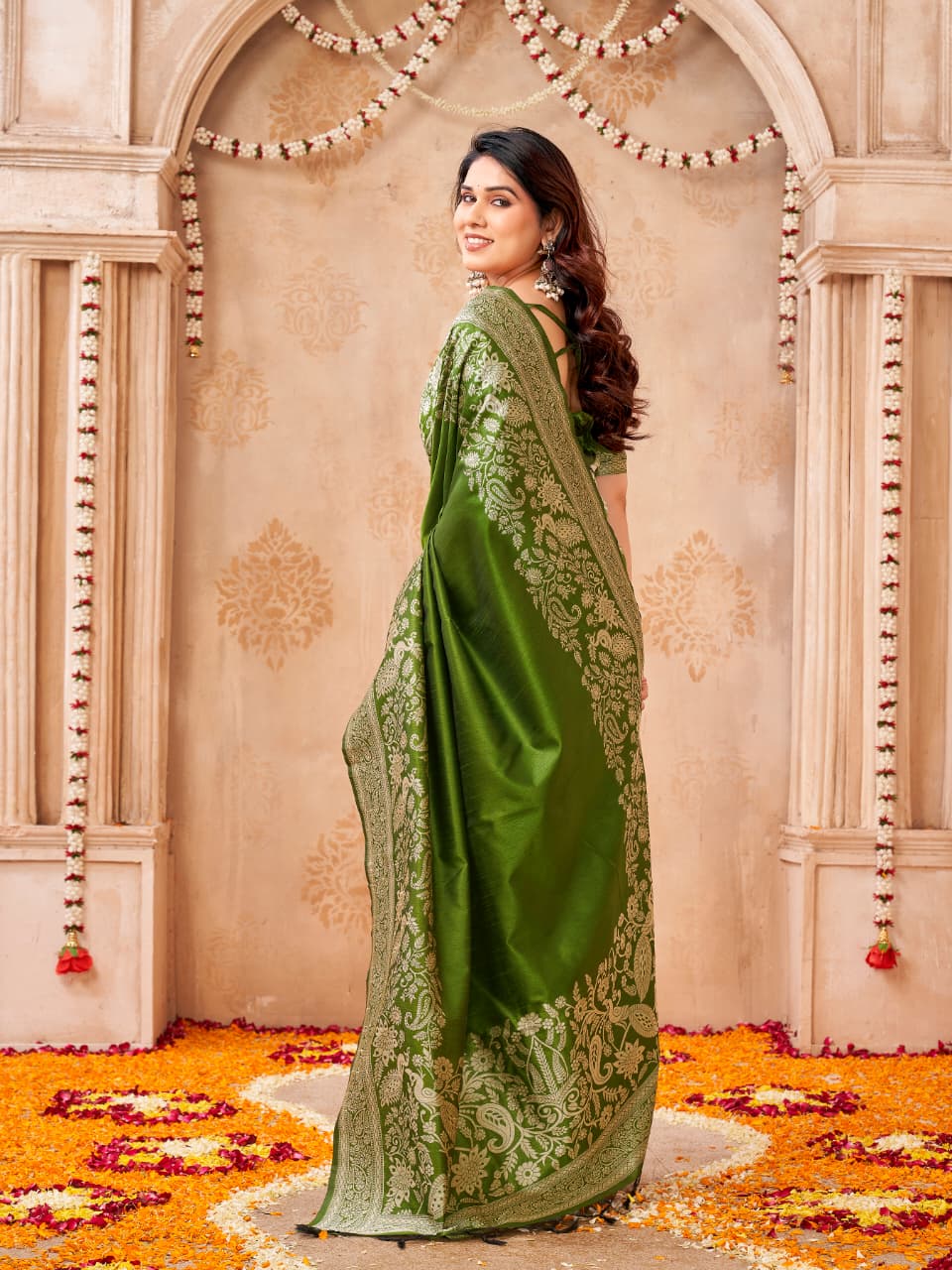 Bangalori Handloom Raw Silk Saree with Intricate Peacock & Jal Weaves