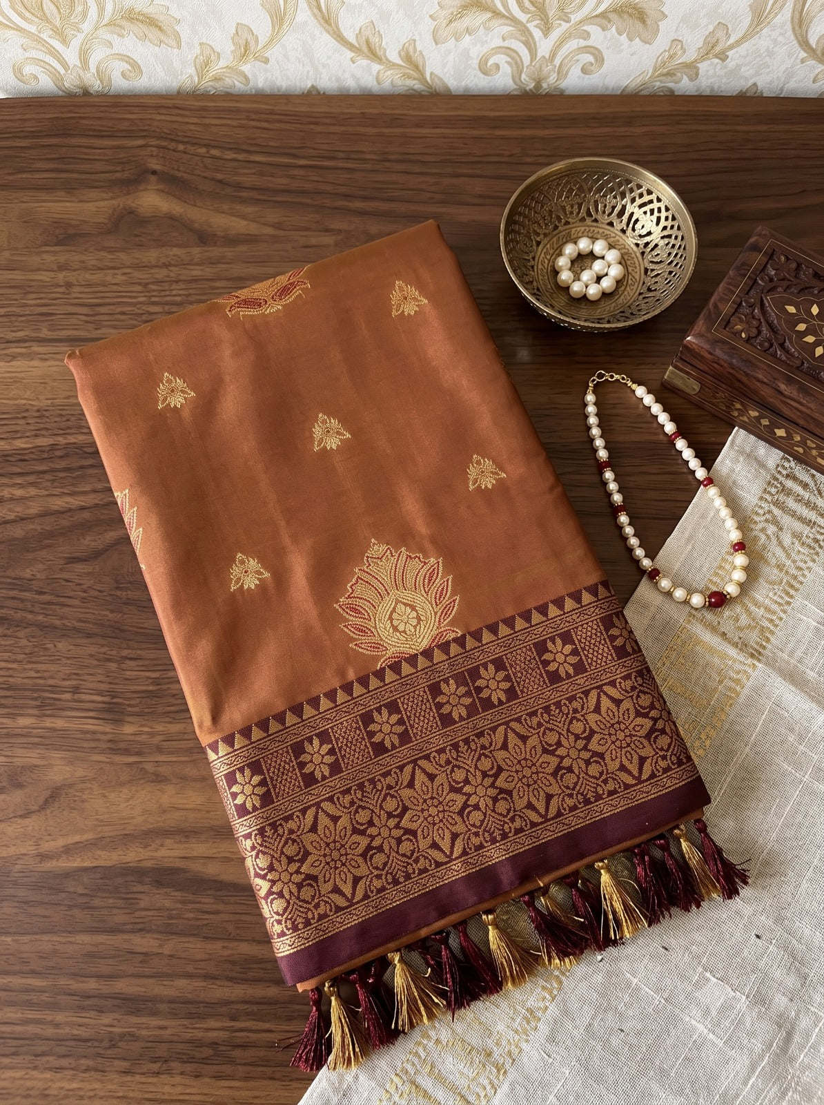 Royal Silk Saree with Traditional Woven Contrast Zari Border & Elegant Pallu