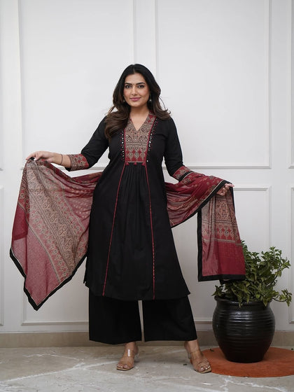 Steal the Spotlight: Handcrafted Mirror-Work Anarkali Kurta Set in Pure Cotton