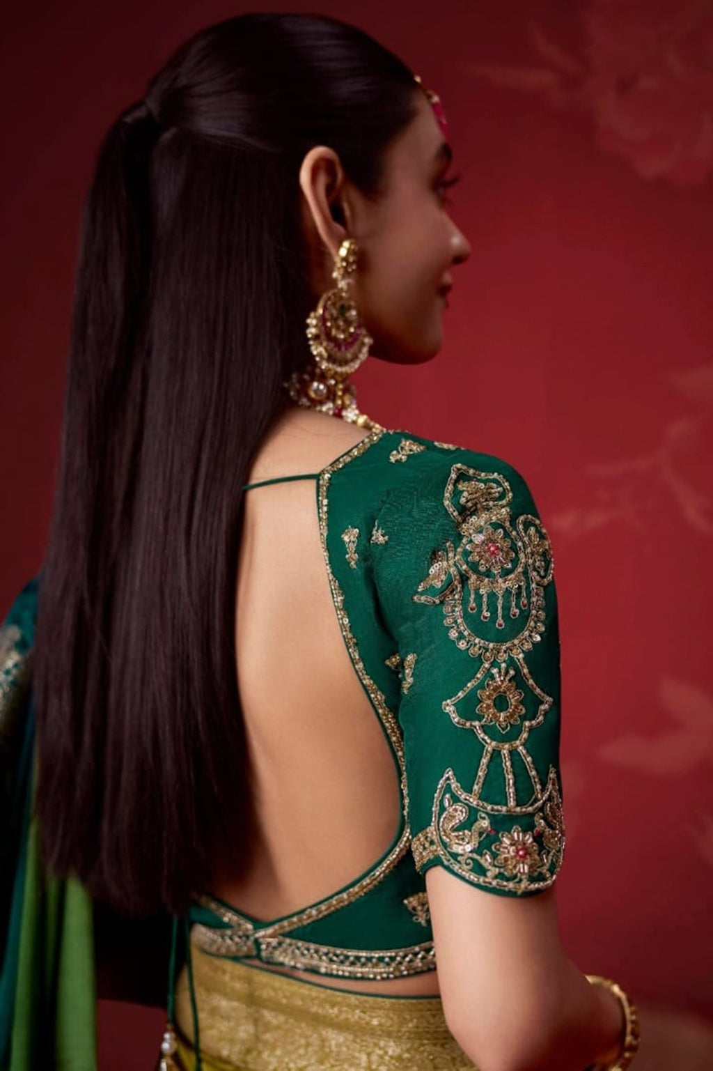 Ombré Dola Crape Silk Saree with Handcrafted Kundan Blouse