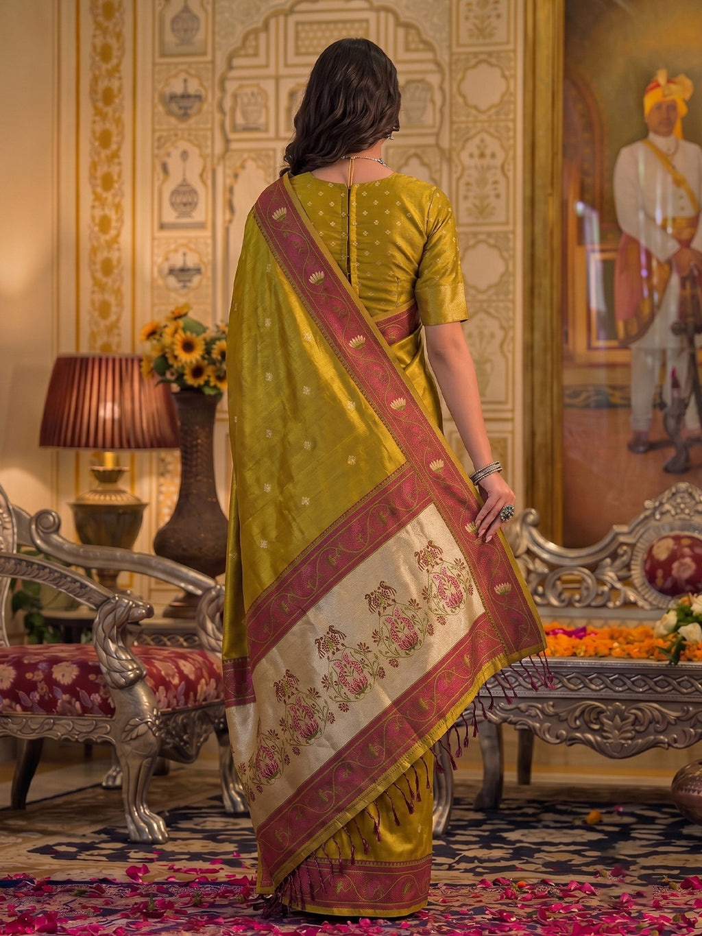 Exquisite Tissue Silk Saree with Intricate Designer Pallu & Woven Border