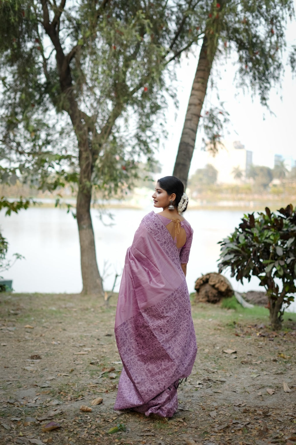 Royal Handloom Raw Silk Saree with Gala Border Detail & Running Blouse Piece