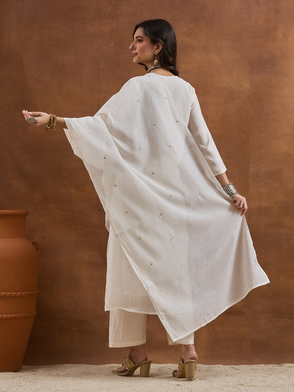 Women's Off-White Chanderi V-Neck A-Line Kurta Pant Set with Lining
