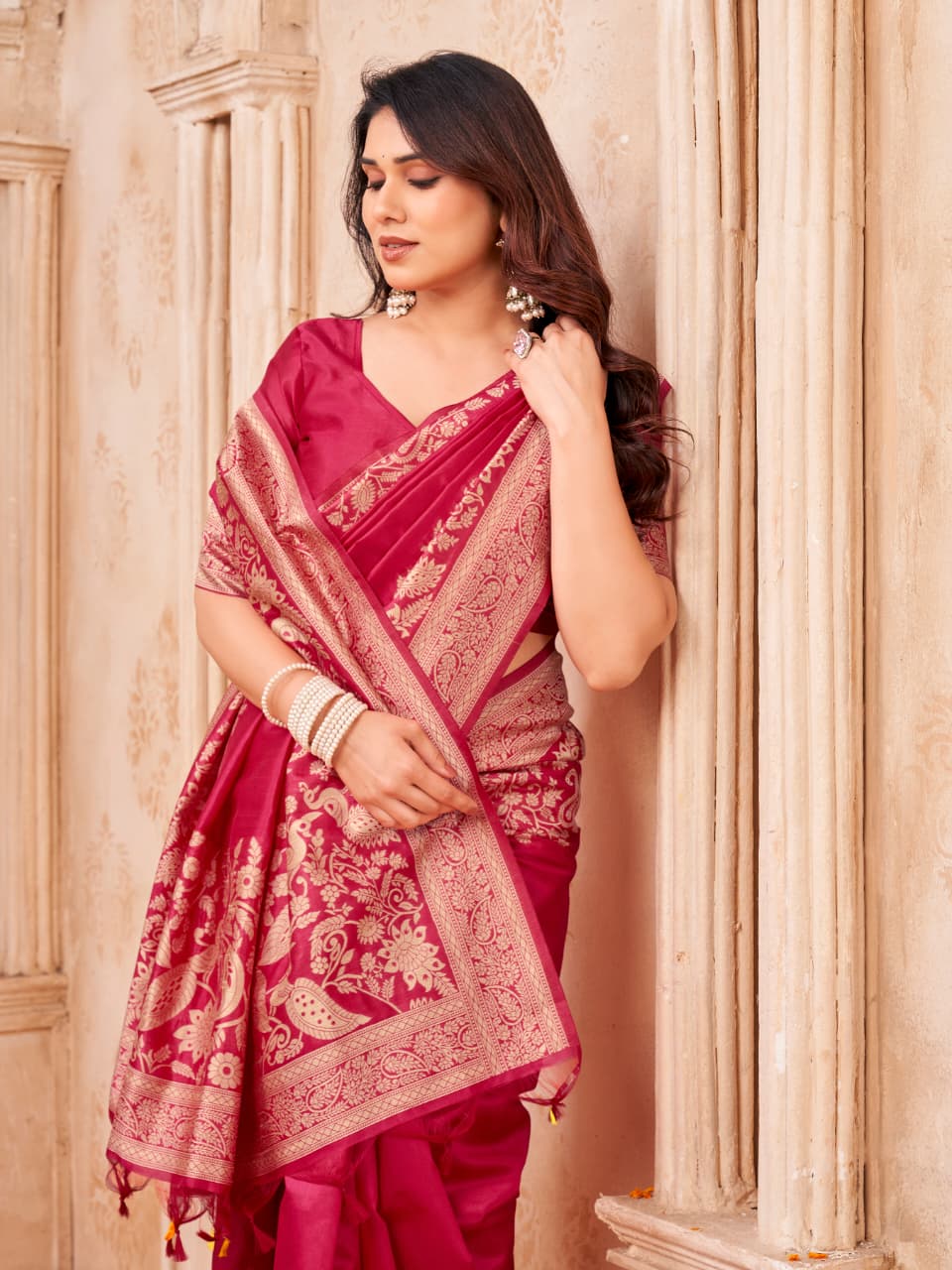 Bangalori Handloom Raw Silk Saree with Intricate Peacock & Jal Weaves