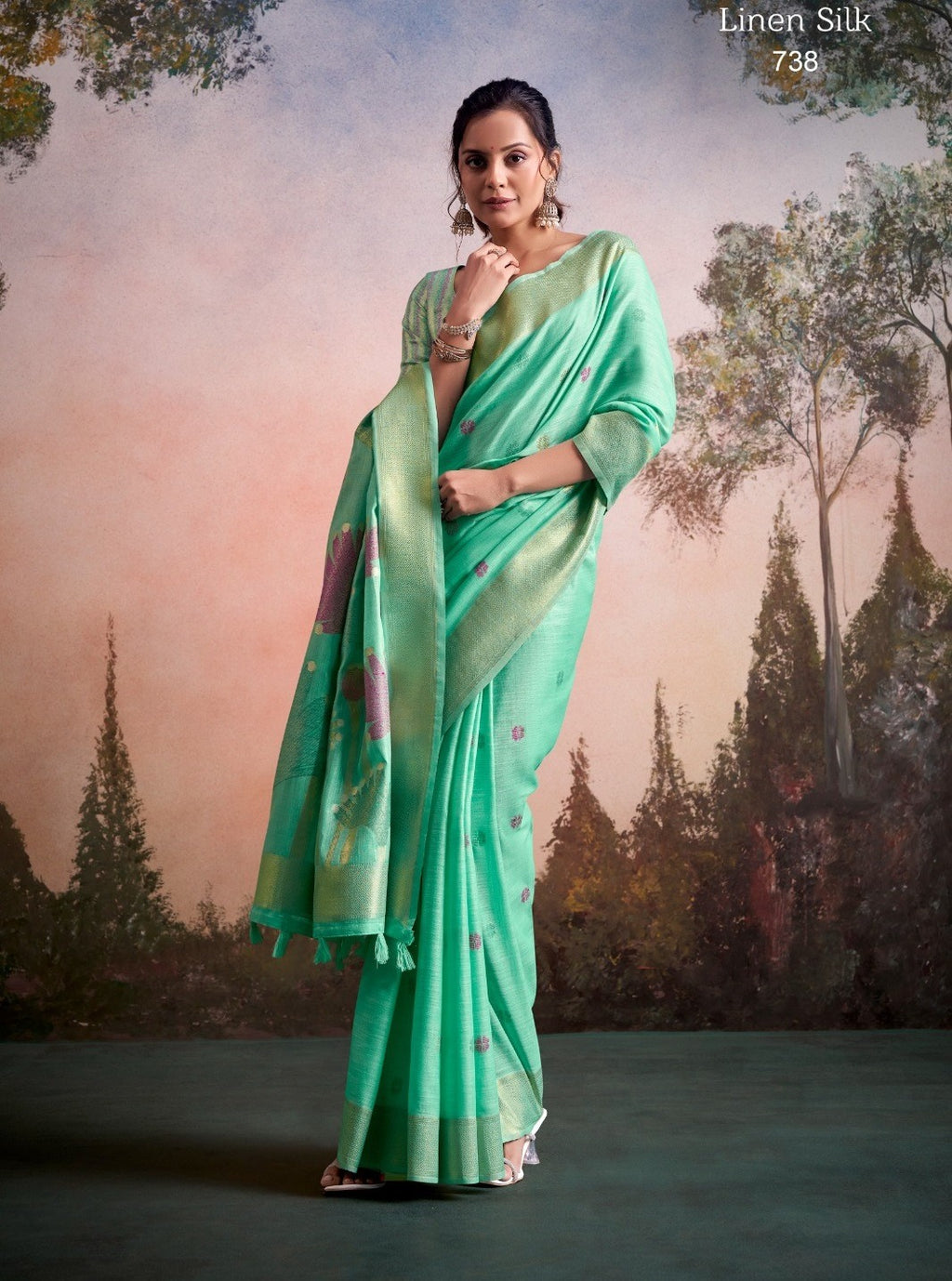 Ethereal Linen Silk Saree with Floral Motif Pallu & Printed Blouse Piece