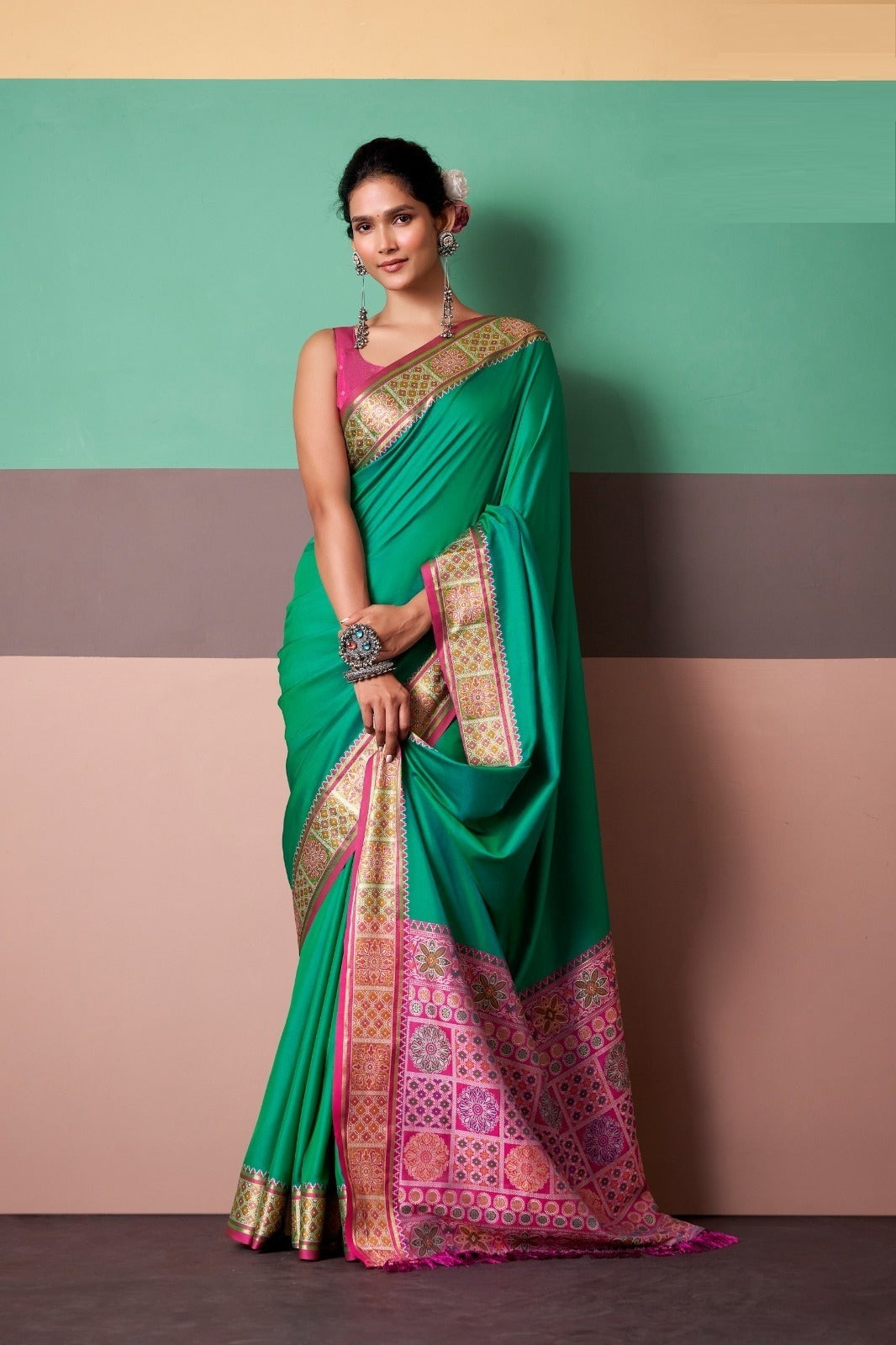 Pure Elegance: Premium Patola Silk Saree with Zari Border & Unstitched Blouse