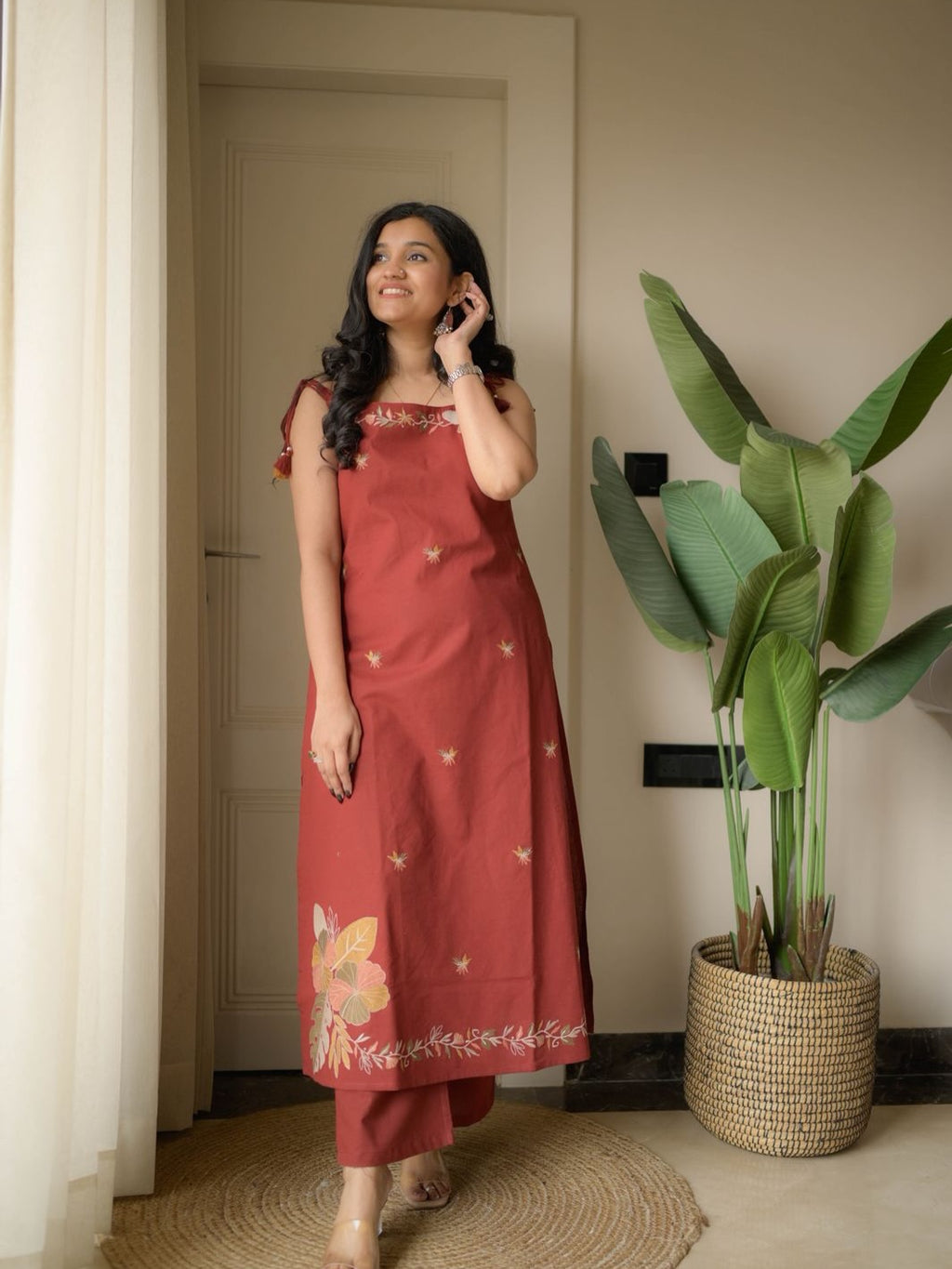 Effortless Glamour Meets Modern Charm: Heavily Embroidered Cotton Flex Sleeveless Kurta & Pant Set