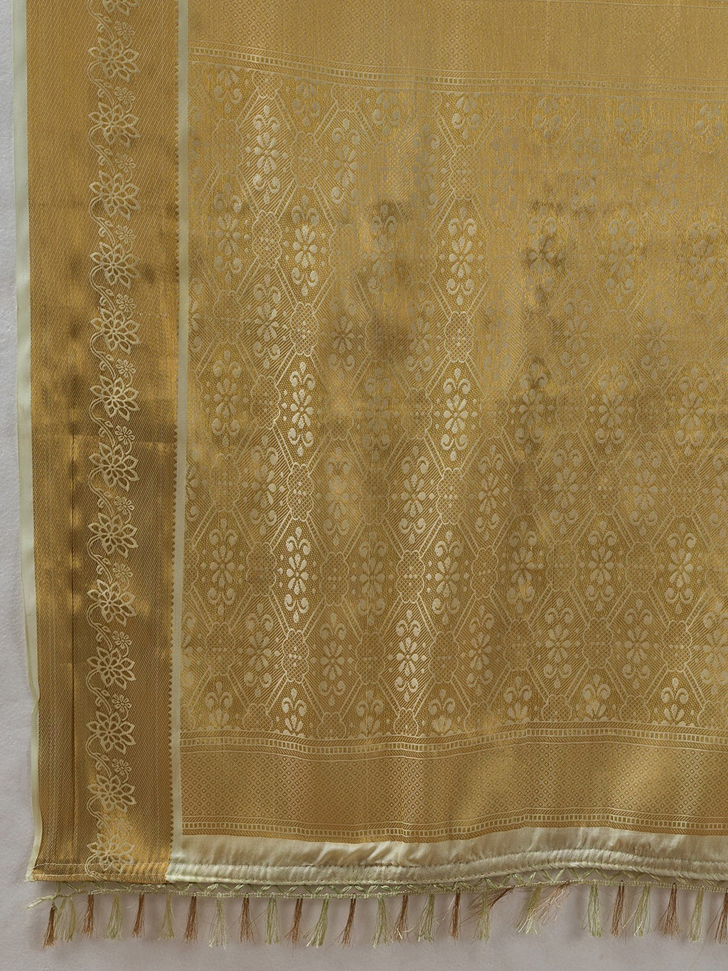 Royal Kanchivaram Silk Sarees: Pure Opulence for Weddings & Celebrations
