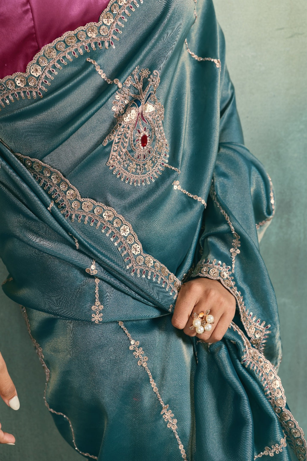 Premium Self-Stripe Giraffe Saree with Handcrafted Butta & Contrast Satin Blouse