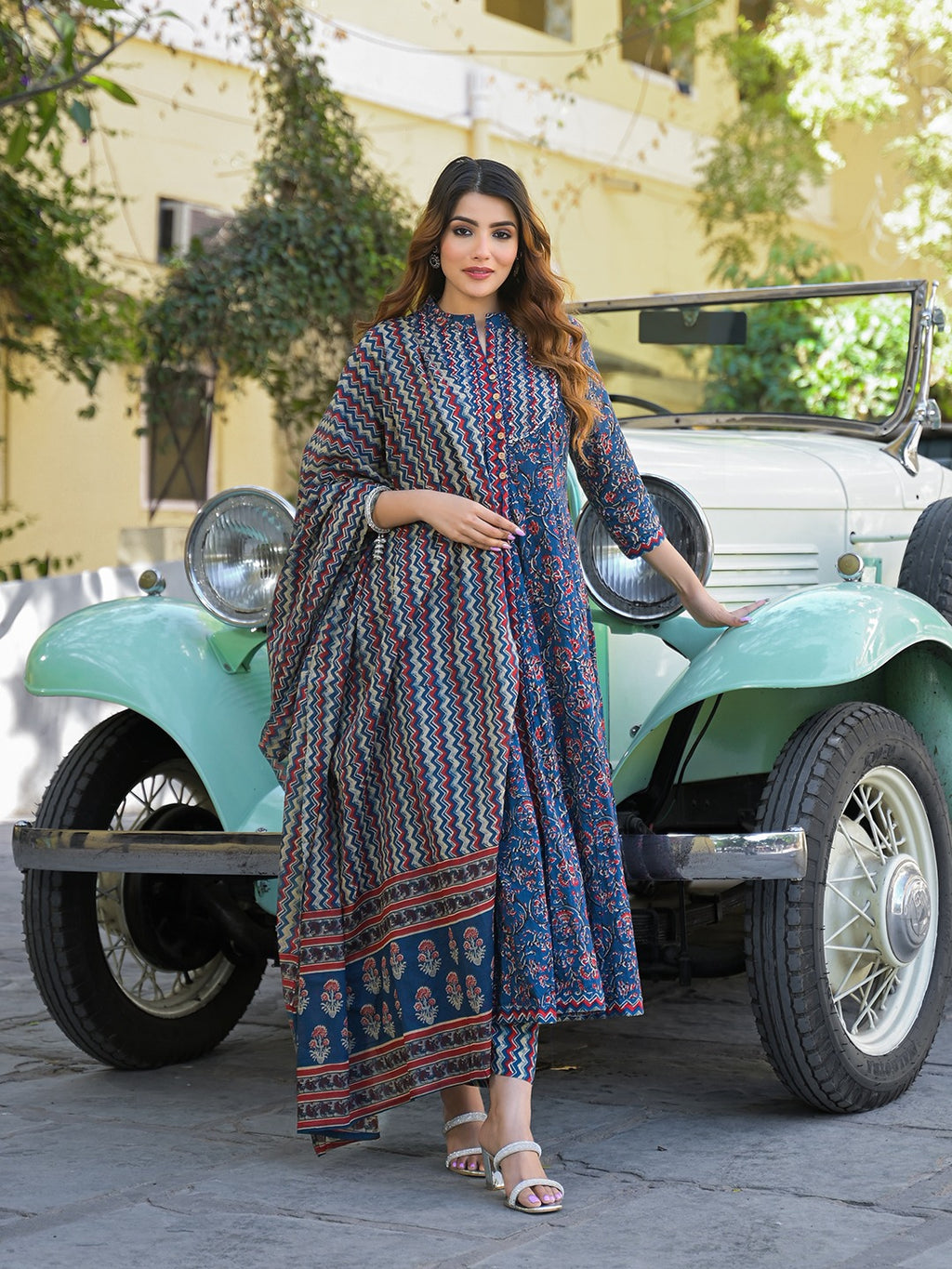 Multicolor Floral Print Kurta Pant With Dupatta