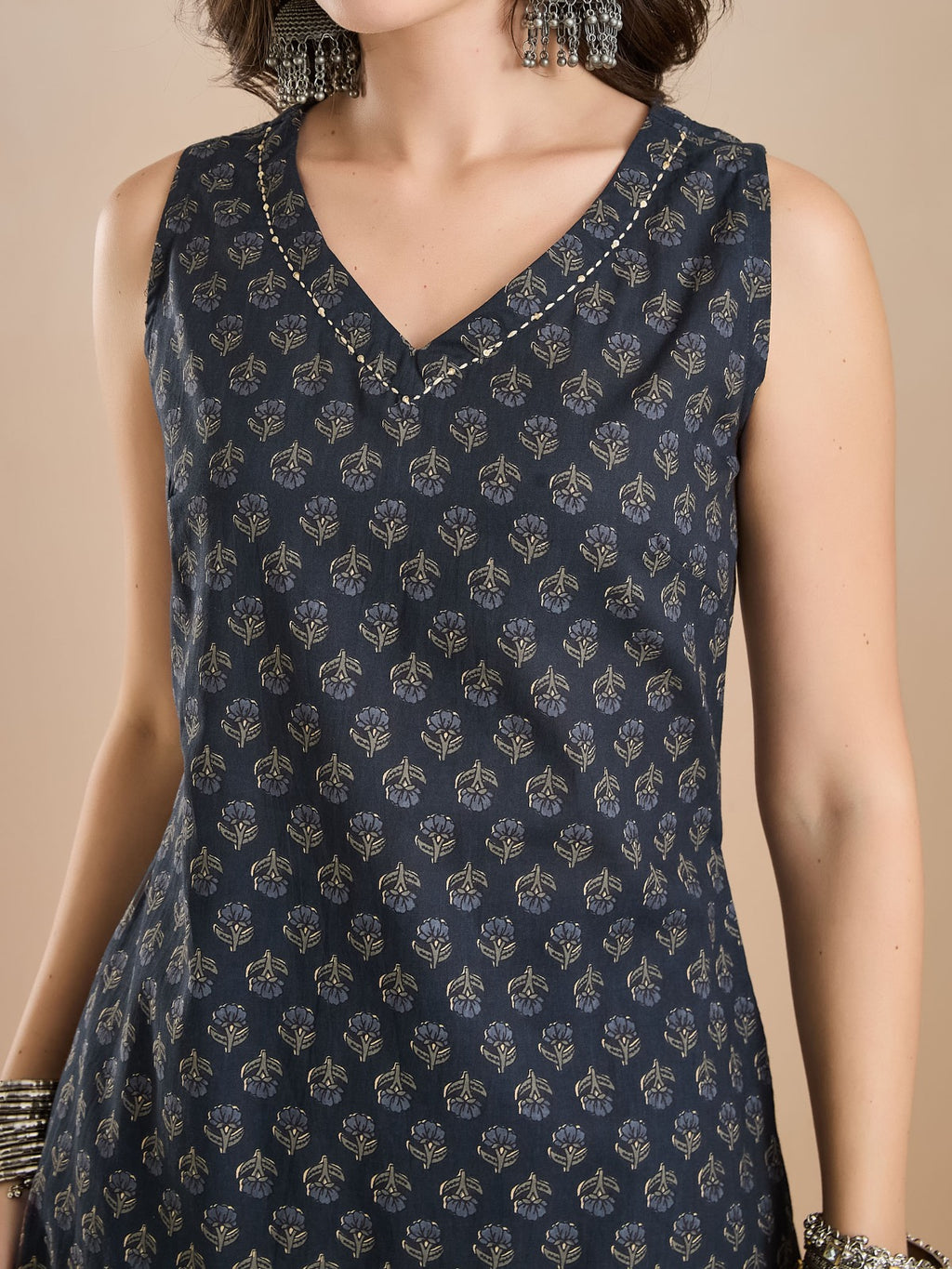 Women Floral Printed Pure Cotton A-line Black Kurta With Palazzos