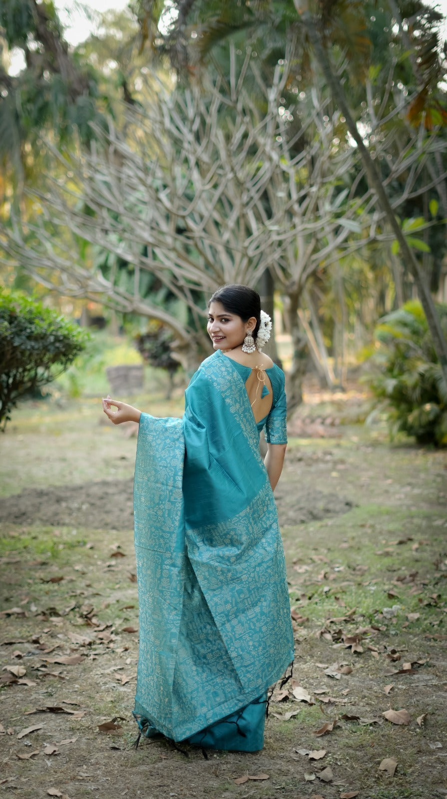 Royal Handloom Raw Silk Saree with Gala Border Detail & Running Blouse Piece